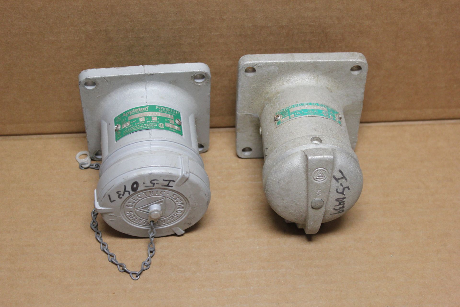 LOT OF 2 APPLETON POWERTITE RECEPTACLES