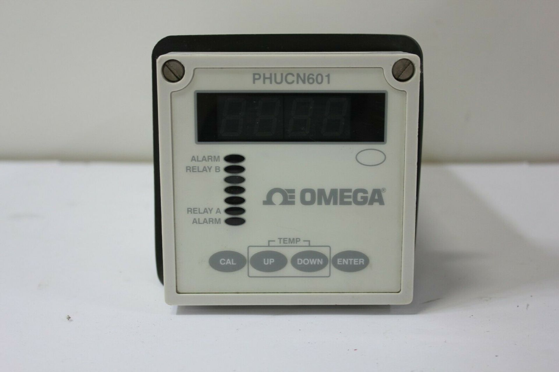 OMEGA PHUCN601 PH ORP & CONDUCTIVITY CONTROLLER AND TRANSMITTER