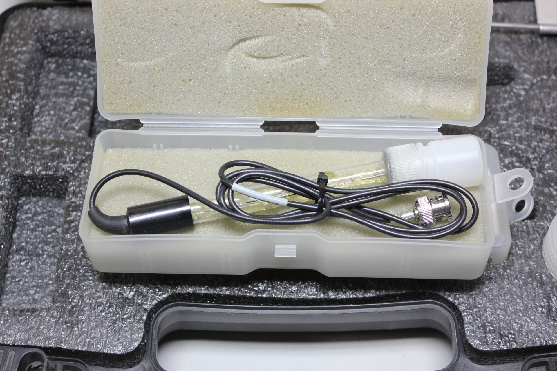 OAKTON PH TEST TESTER KIT - Image 8 of 11