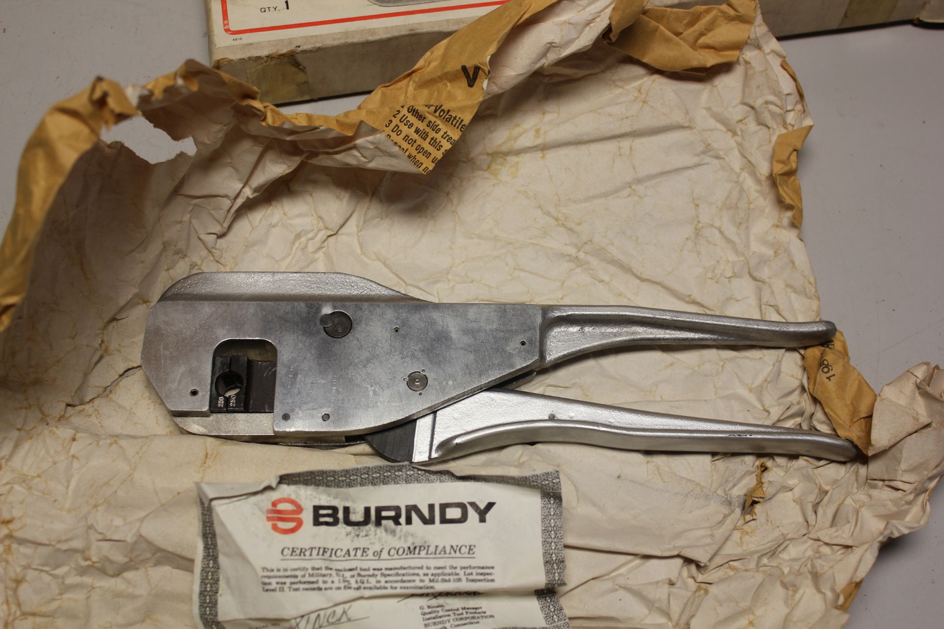 NEW BURNDY INDUSTRIAL CRIMP TOOL CRIMPER - Image 4 of 6