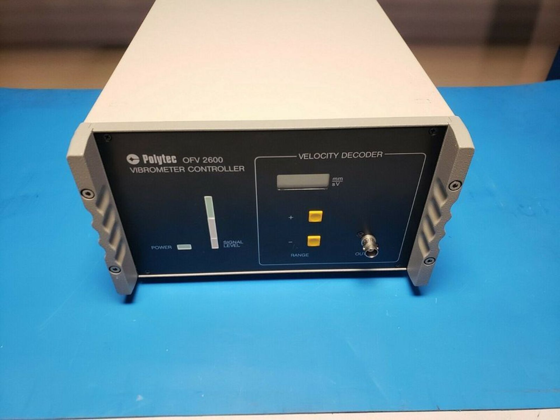 Polytec OFV 2600 Vibrometer Controller