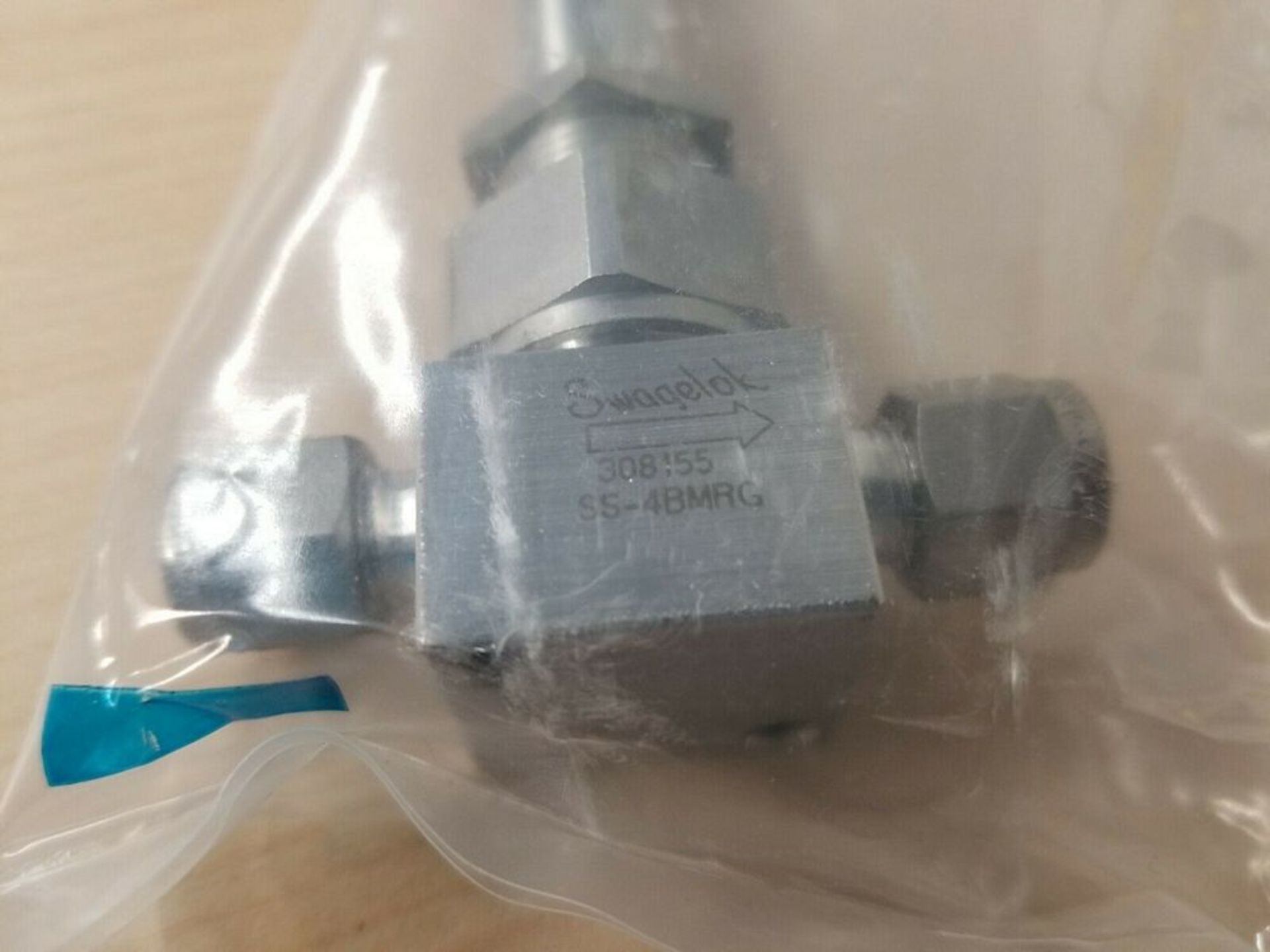 NEW SWAGELOK SS METERING BELLOWS SEALED VALVE - Image 3 of 3