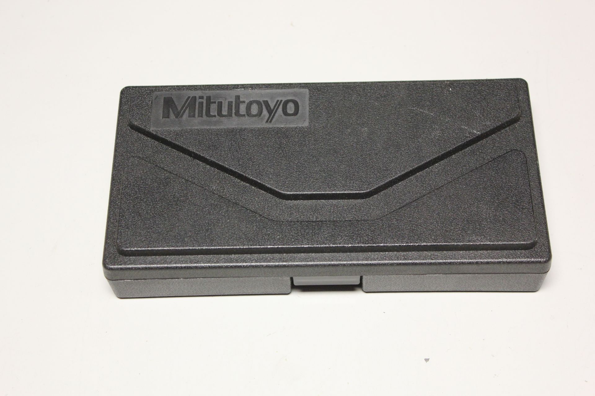 MITUTOYO DIGITAL MICROMETER IN CASE