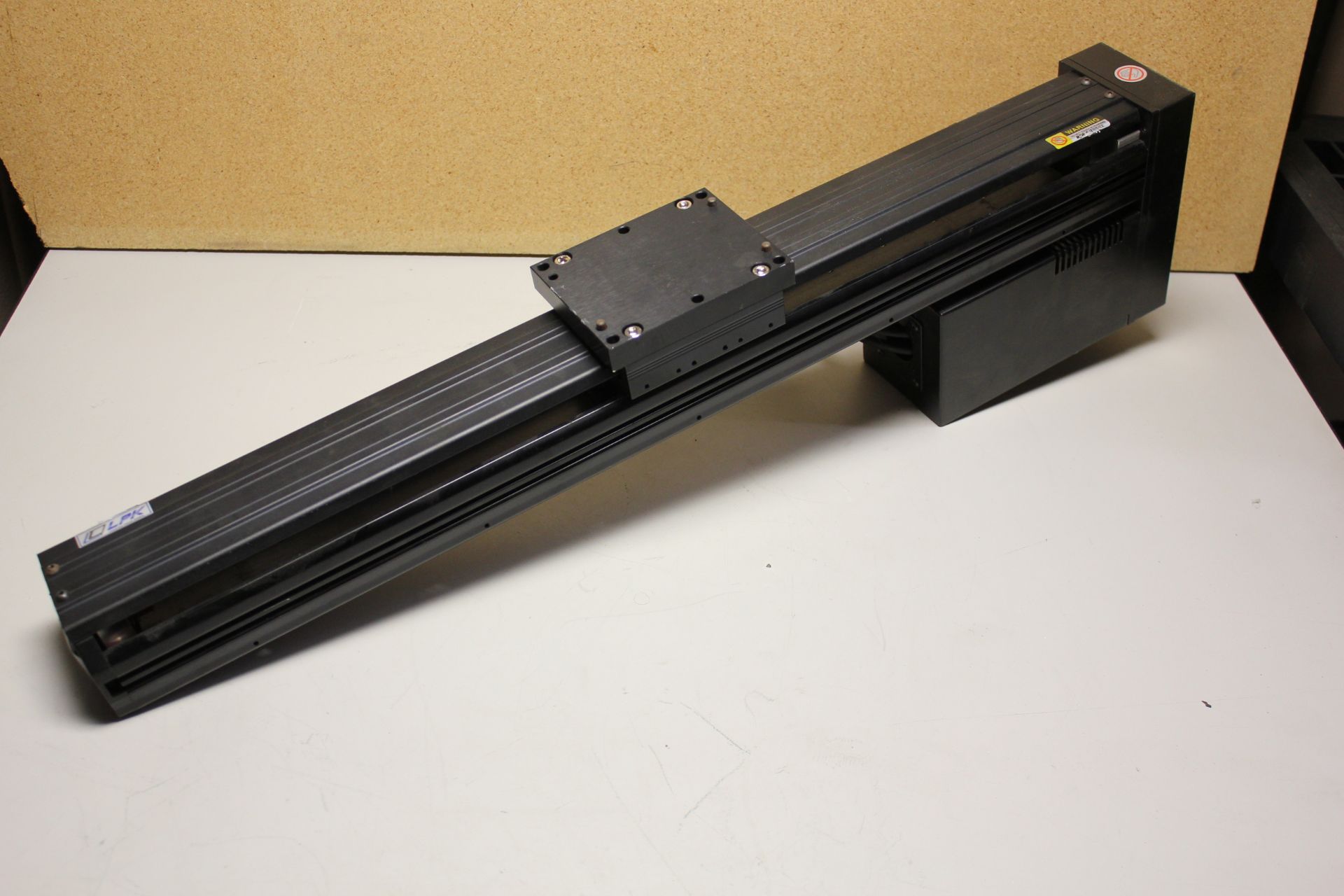 LPK LINEAR STAGE & OMRON SERVO MOTOR