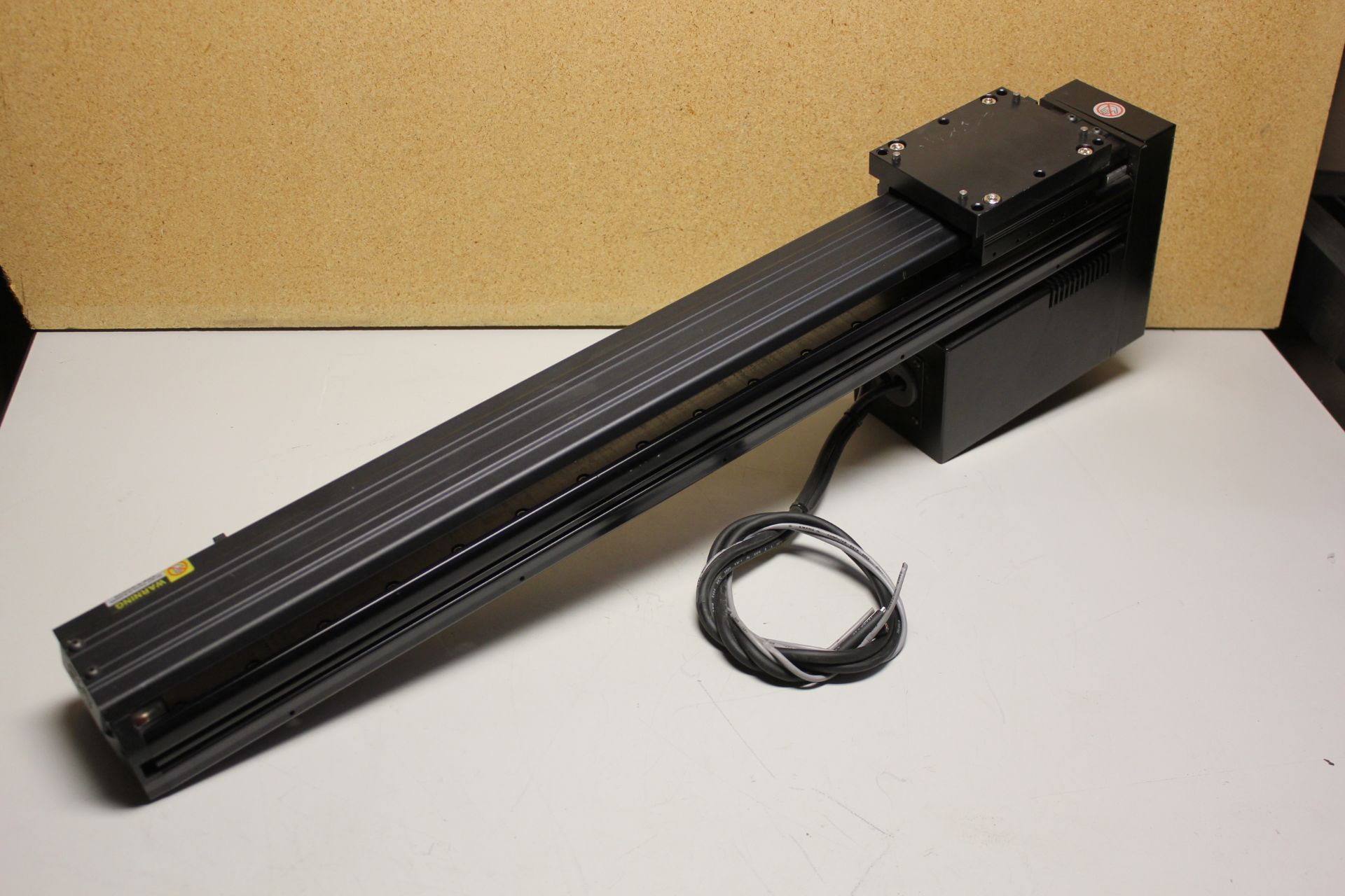 LPK LINEAR STAGE & OMRON SERVO MOTOR