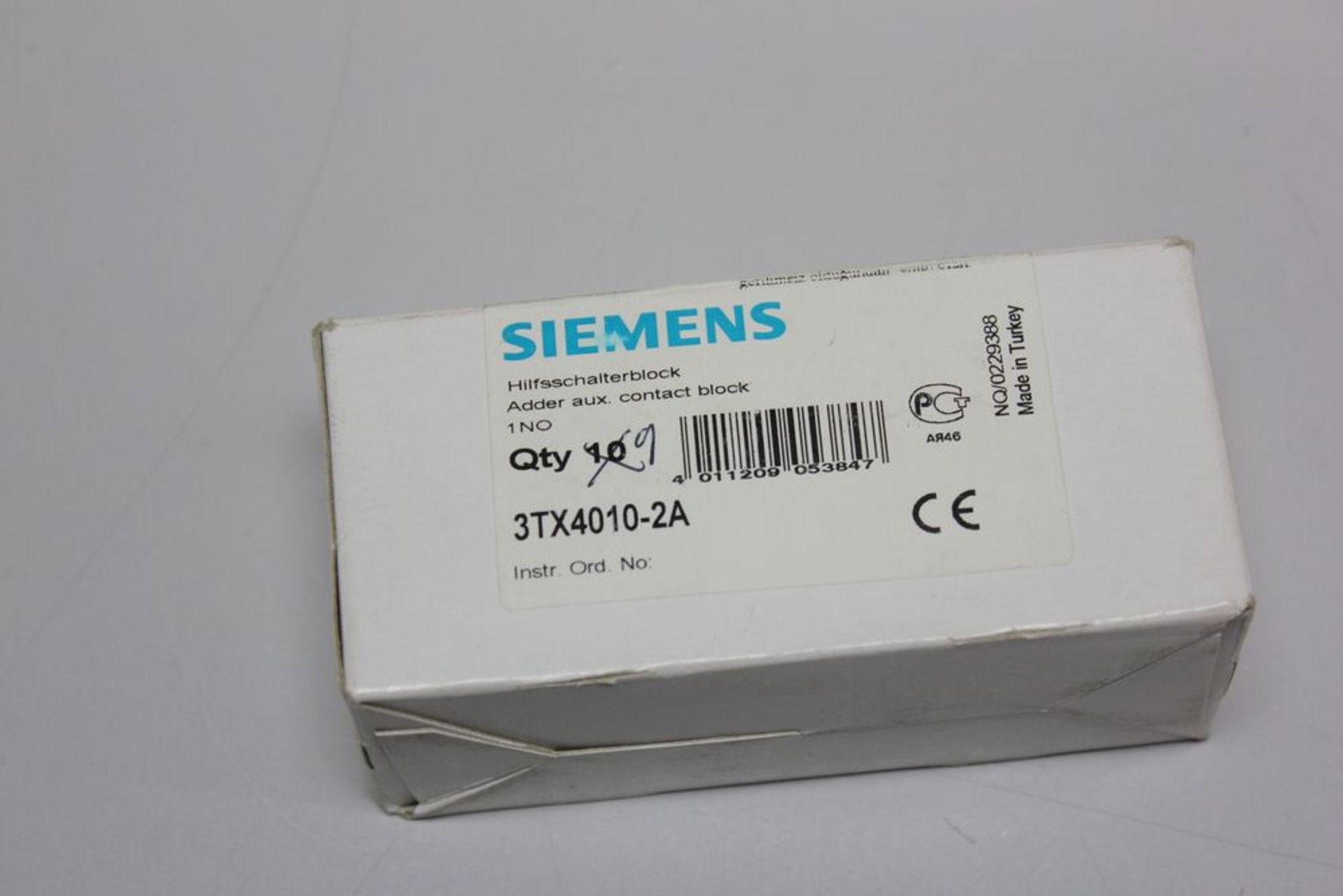 LOT OF NEW SIEMENS AUXILIARY CONTACT BLOCKS - Image 2 of 4