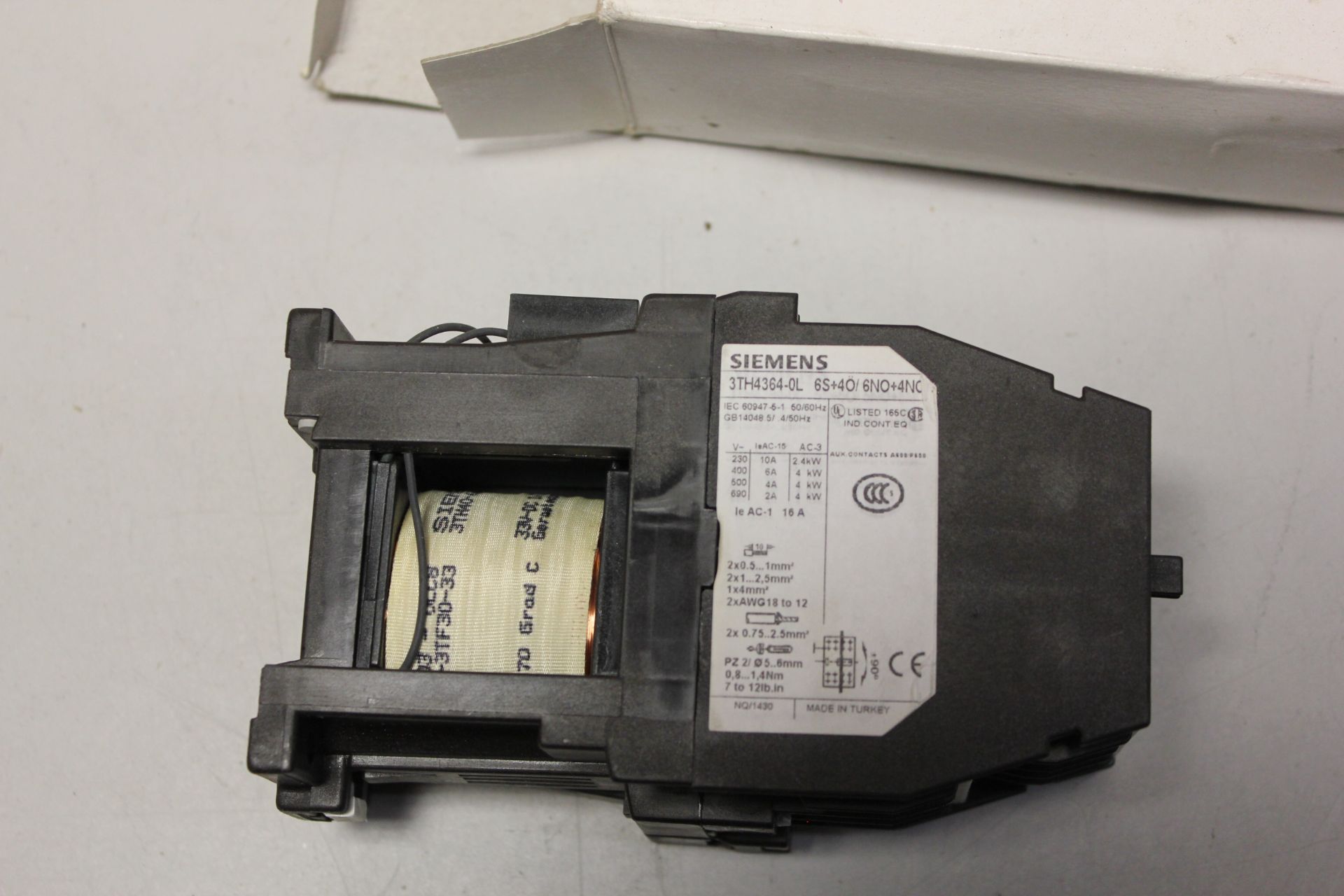 NEW SIEMENS CONTACTOR RELAY - Image 4 of 4