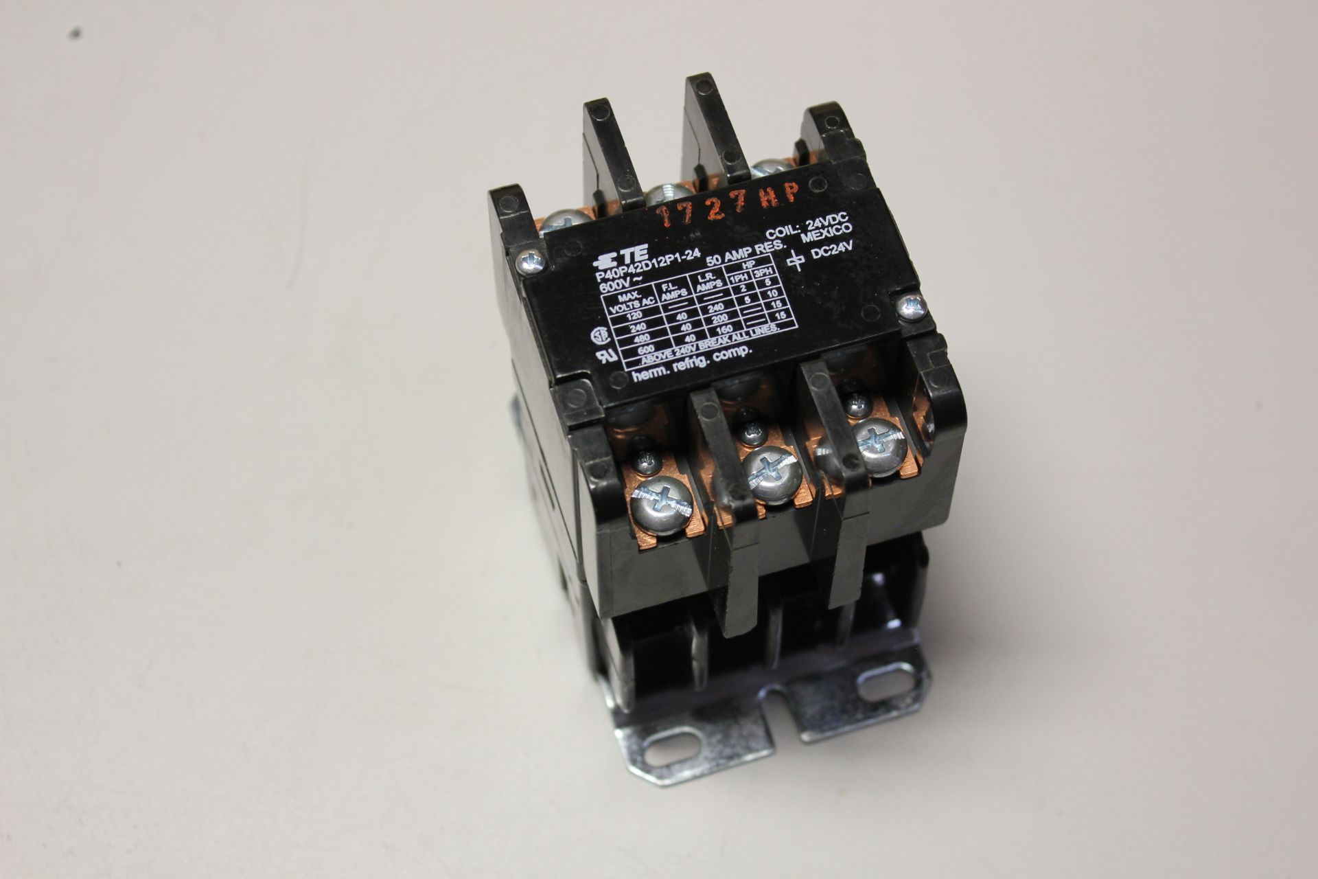 UNUSED TE DEFINITE PURPOSE MAGNETIC CONTACTOR