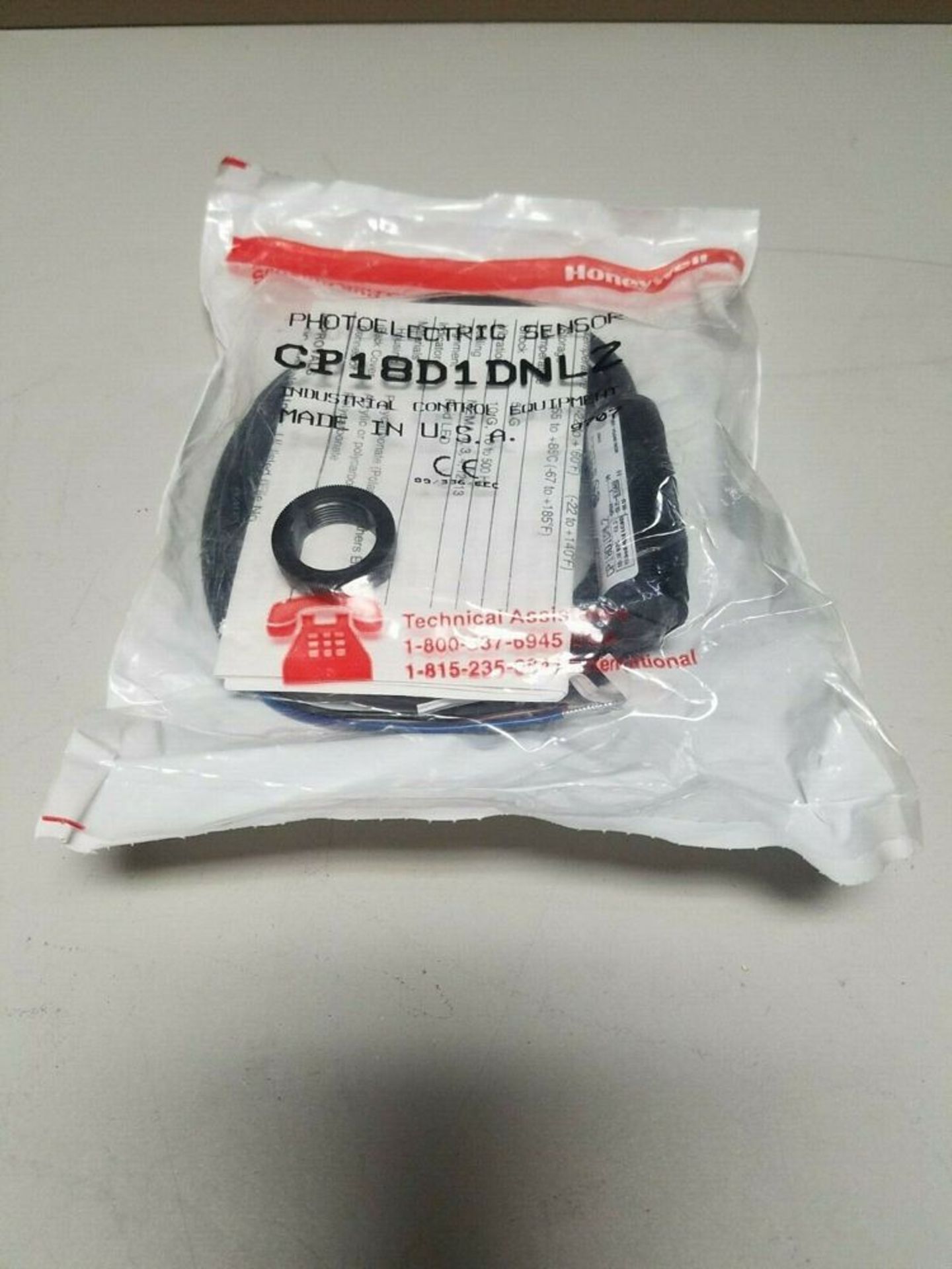 NEW Honeywell CP18D1DNL2 Photoelectric Sensor