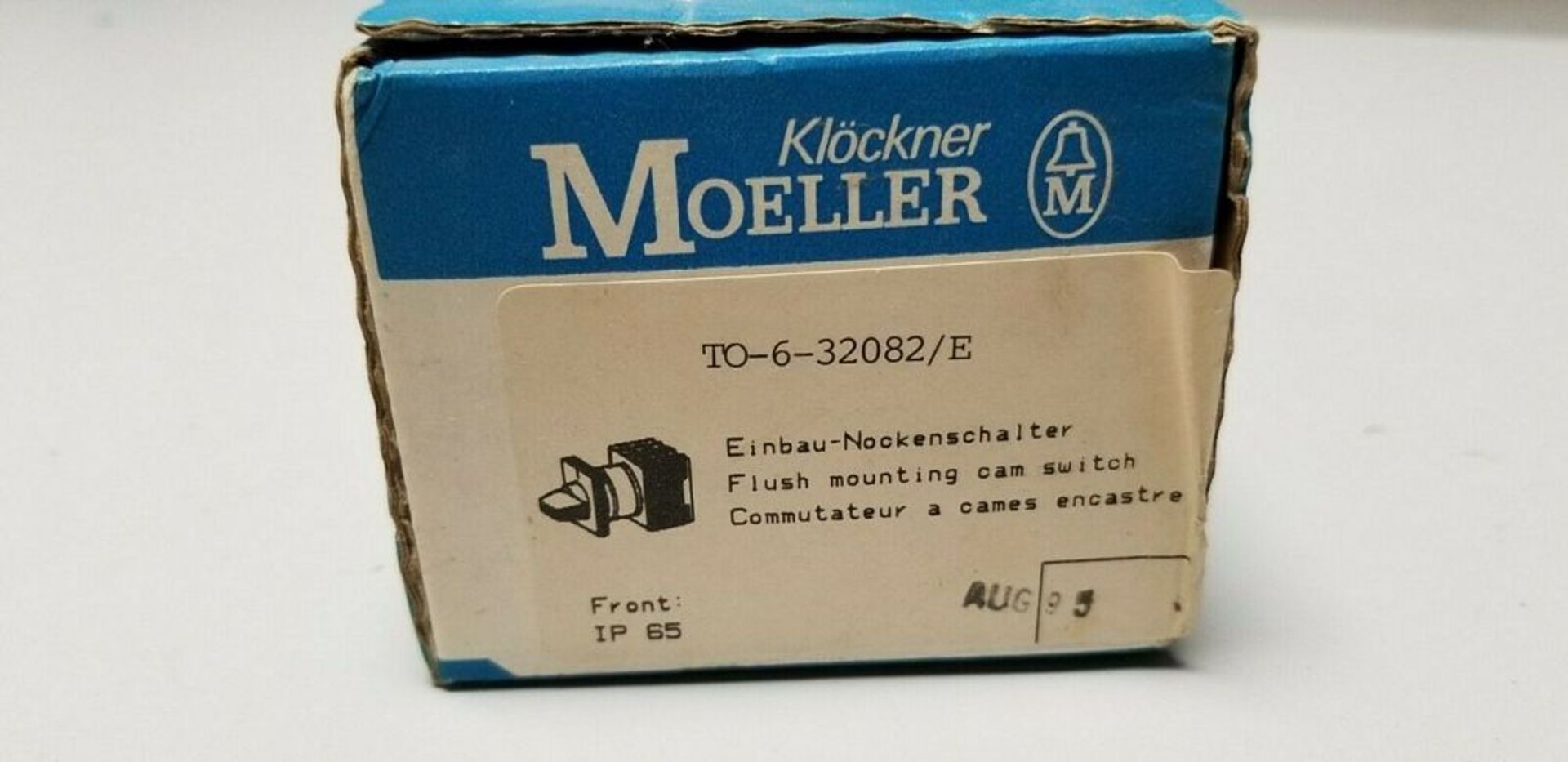 New Moeller Flush Mount Cam switch - Image 2 of 4