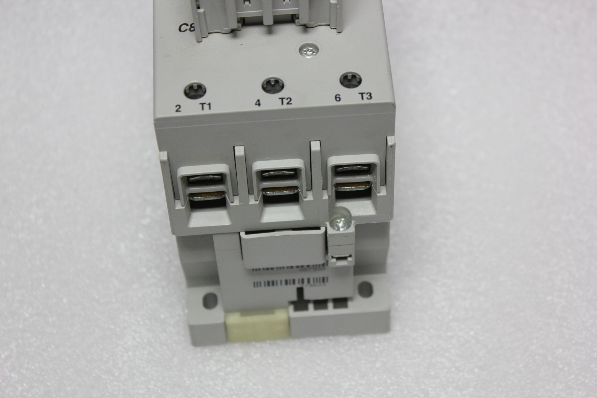 ALLEN BRADLEY C85 CONTACTOR WITH AUX CONTACT BLOCK - Image 4 of 4