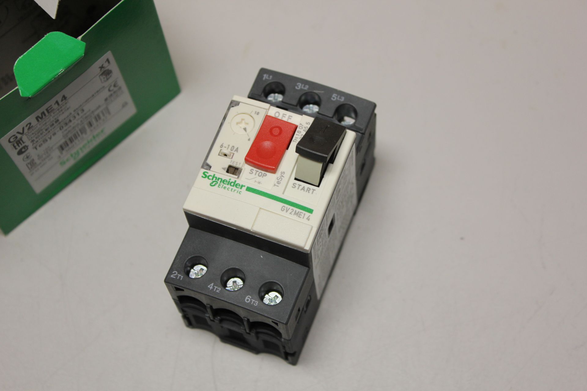 NEW SCHNEIDER MOTOR CIRCUIT BREAKER - Image 3 of 3