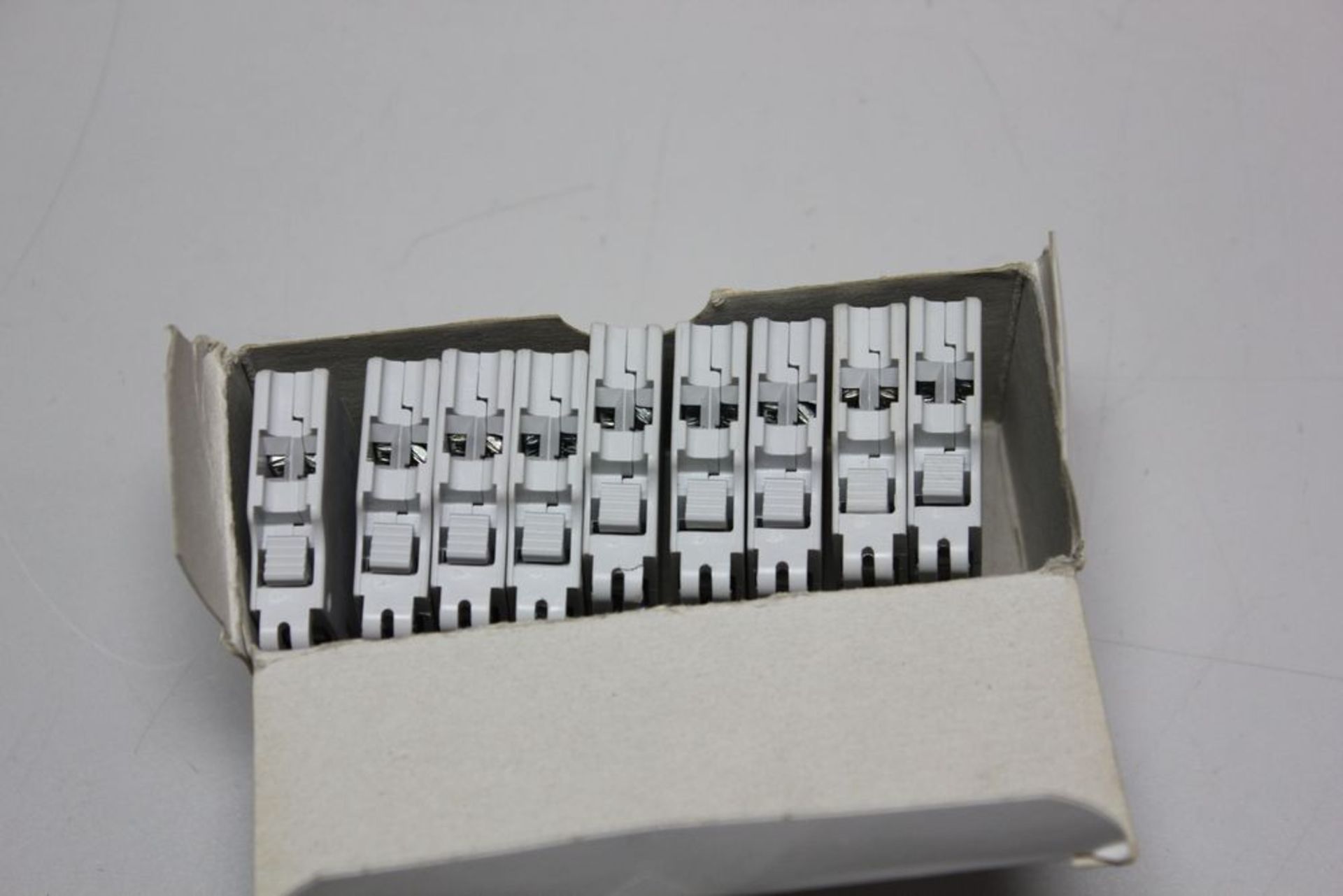 LOT OF NEW SIEMENS AUXILIARY CONTACT BLOCKS - Image 3 of 4