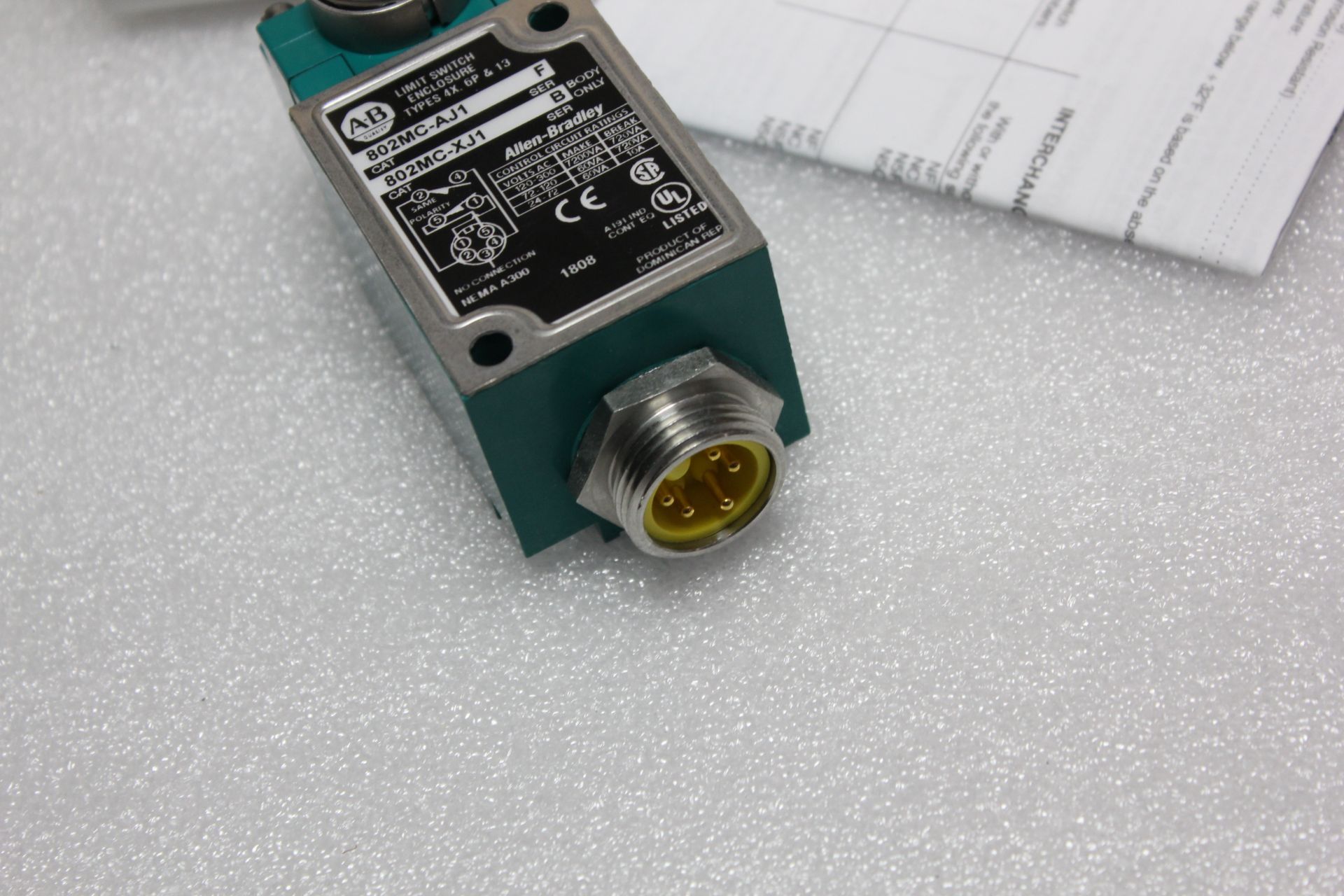 NEW ALLEN BRADLEY CORROSION RESISTANT LIMIT SWITCH - Image 5 of 5