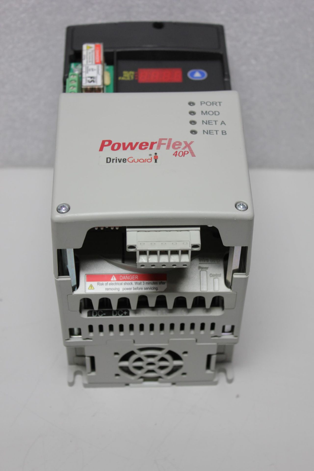 ALLEN BRADLEY POWERFLEX 40P 1HP DRIVE - Image 3 of 7