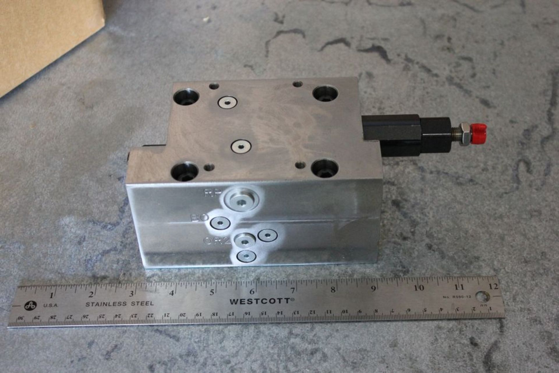 NEW OILGEAR HYDRAULIC PUMP CONTROL BLOCK - Image 4 of 10