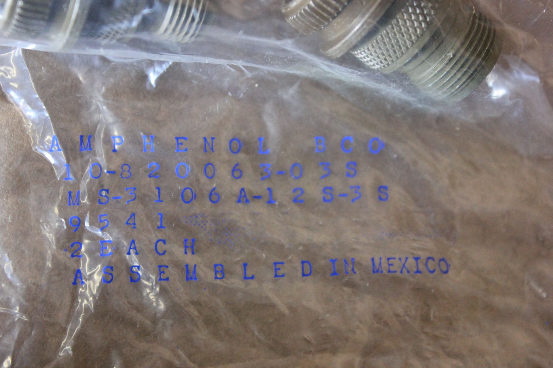 LOT OF NEW AMPHENOL MILITARY SPEC CONNECTORS - Image 7 of 8