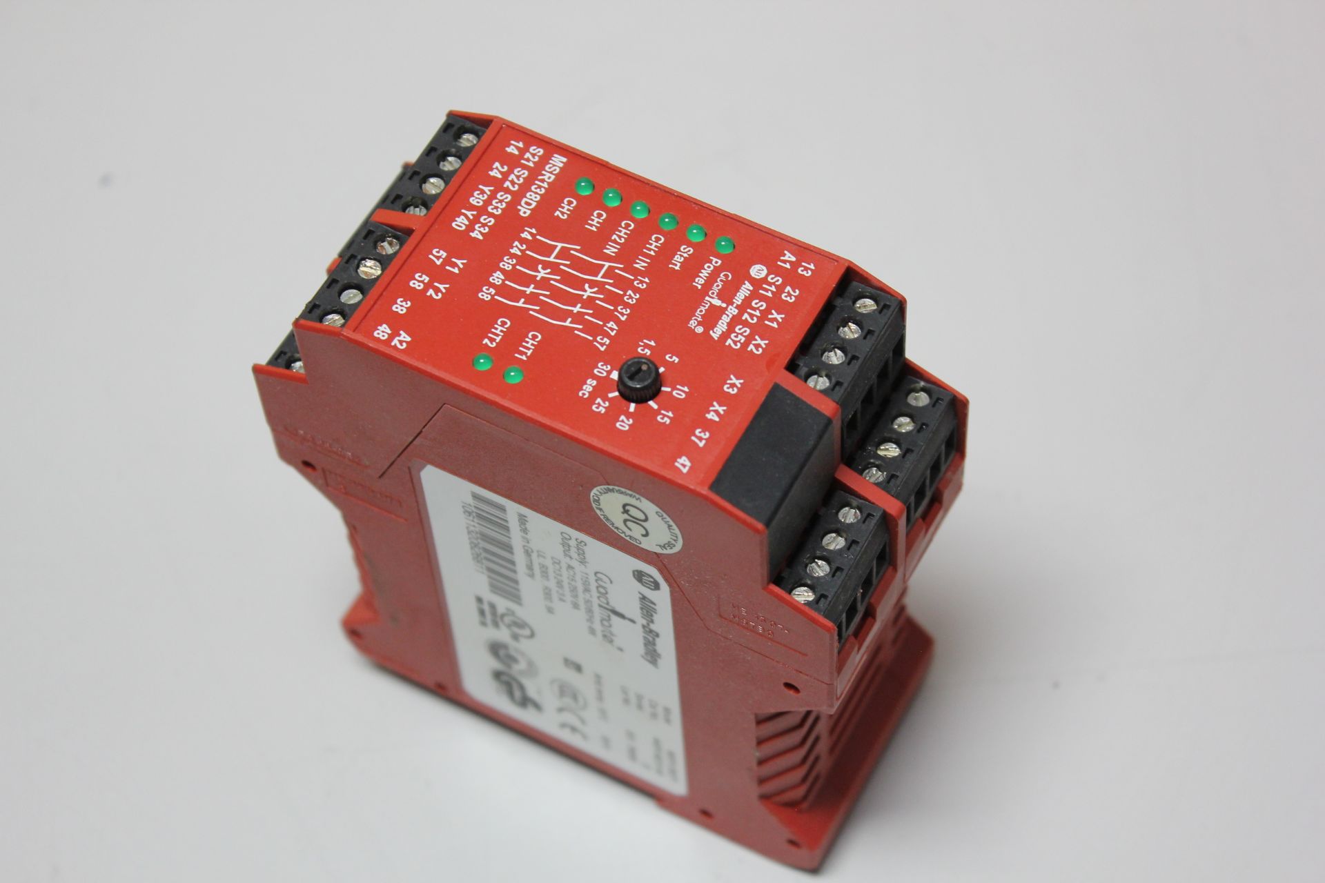 ALLEN BRADLEY GUARD MASTER SAFETY RELAY - Image 2 of 3