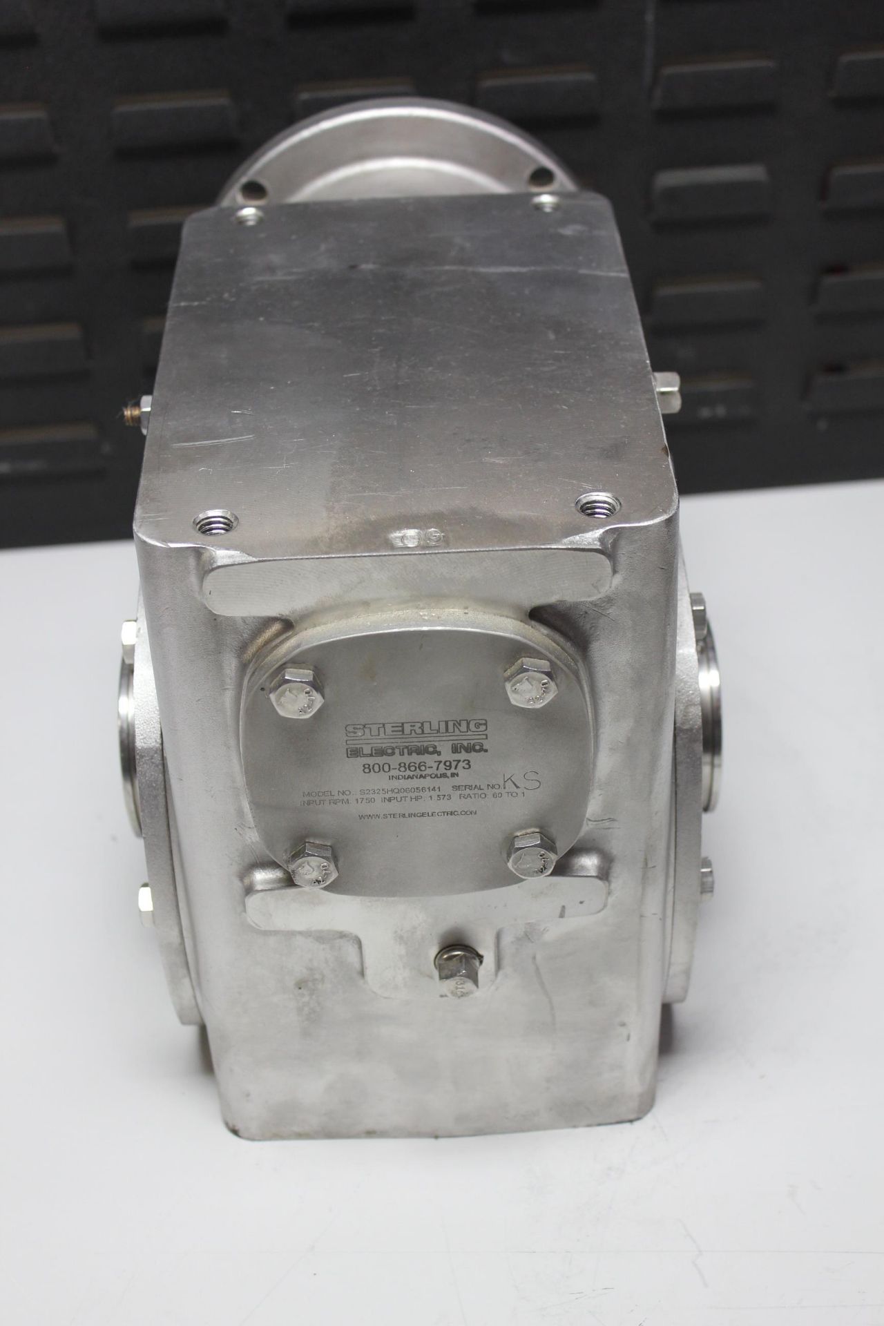 UNUSED STERLING SS WASHDOWN RIGHT ANGLE GEAR REDUCER - Image 5 of 6