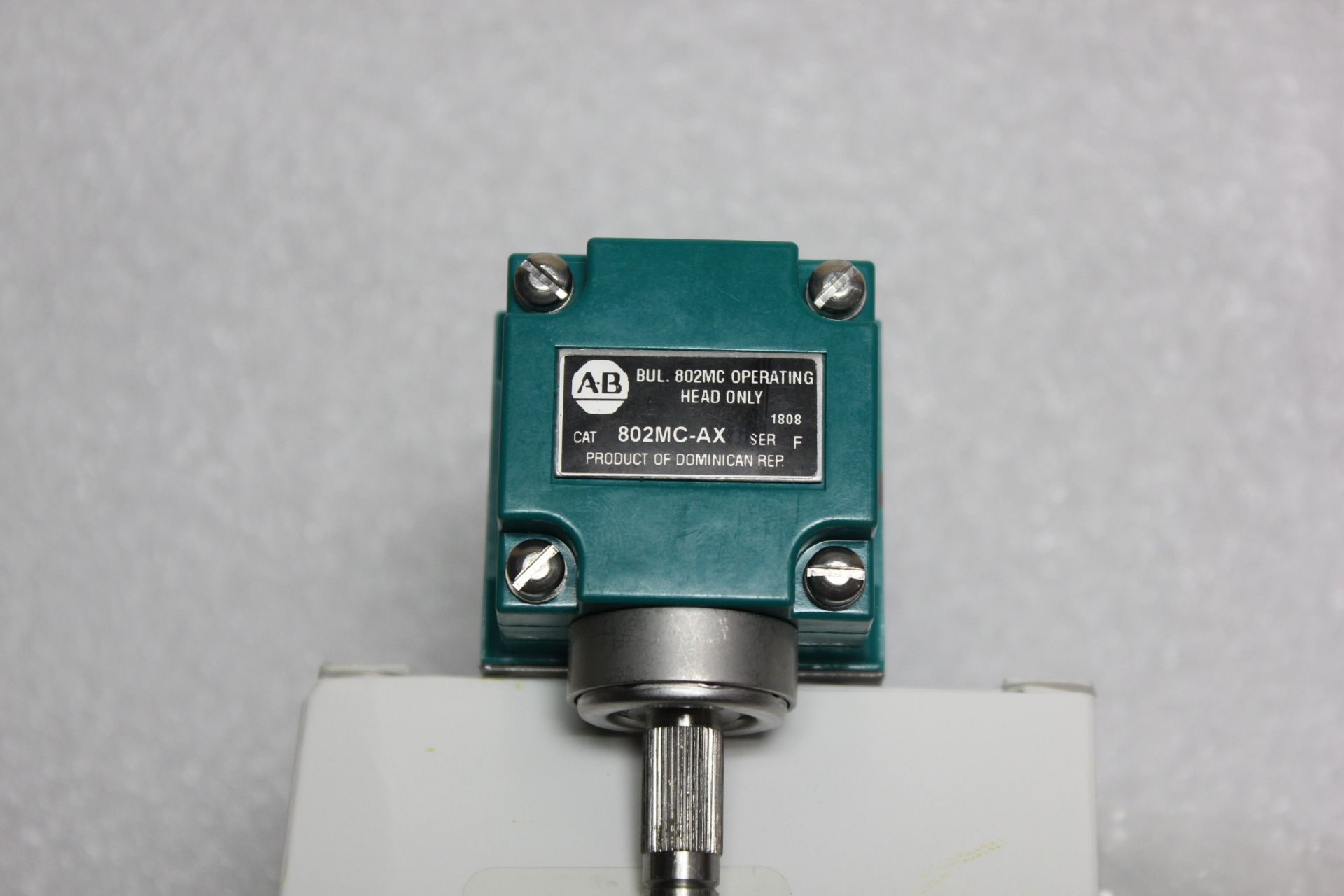NEW ALLEN BRADLEY CORROSION RESISTANT LIMIT SWITCH - Image 4 of 5