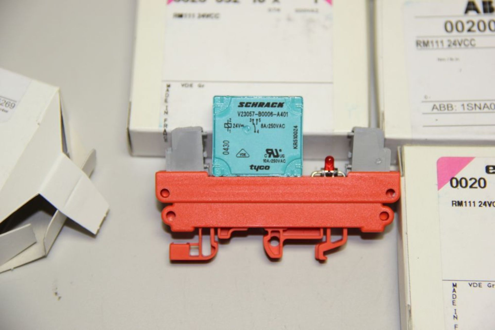 LOT OF NEW ABB ENTRELEC NON-LATCHING RELAY MODULES - Image 3 of 4