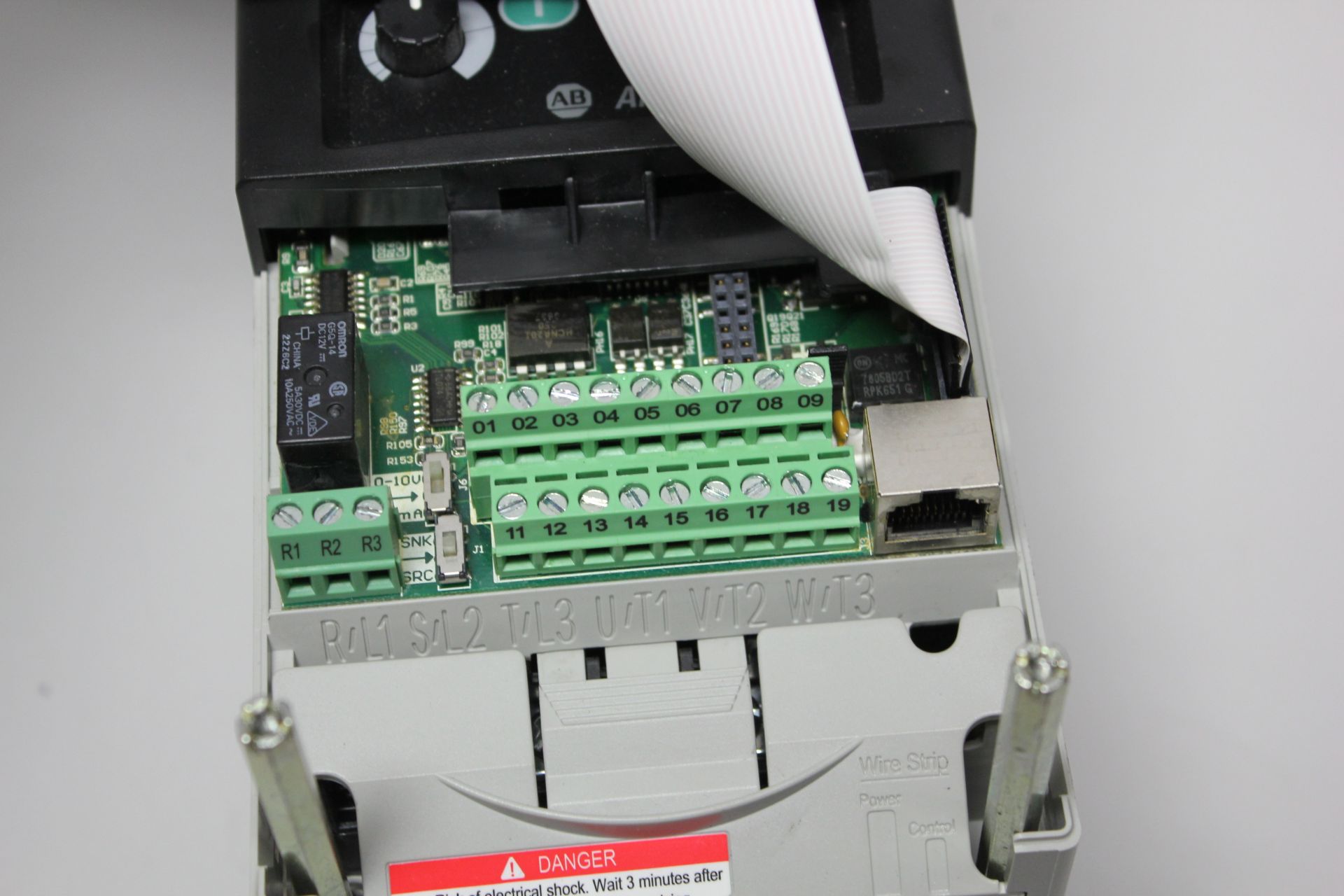 ALLEN BRADLEY POWERFLEX 40 2HP DRIVE - Image 3 of 6