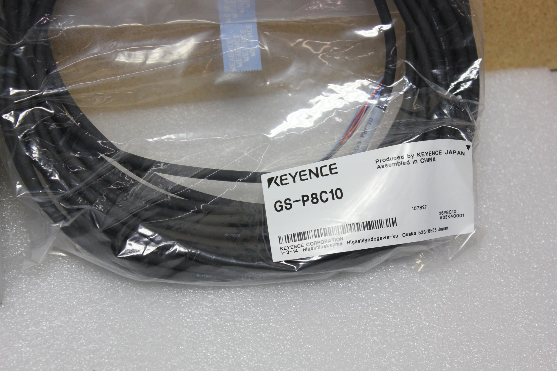 NEW KEYENCE SAFETY INTERLOCK SWITCH AND CABLE - Image 3 of 6