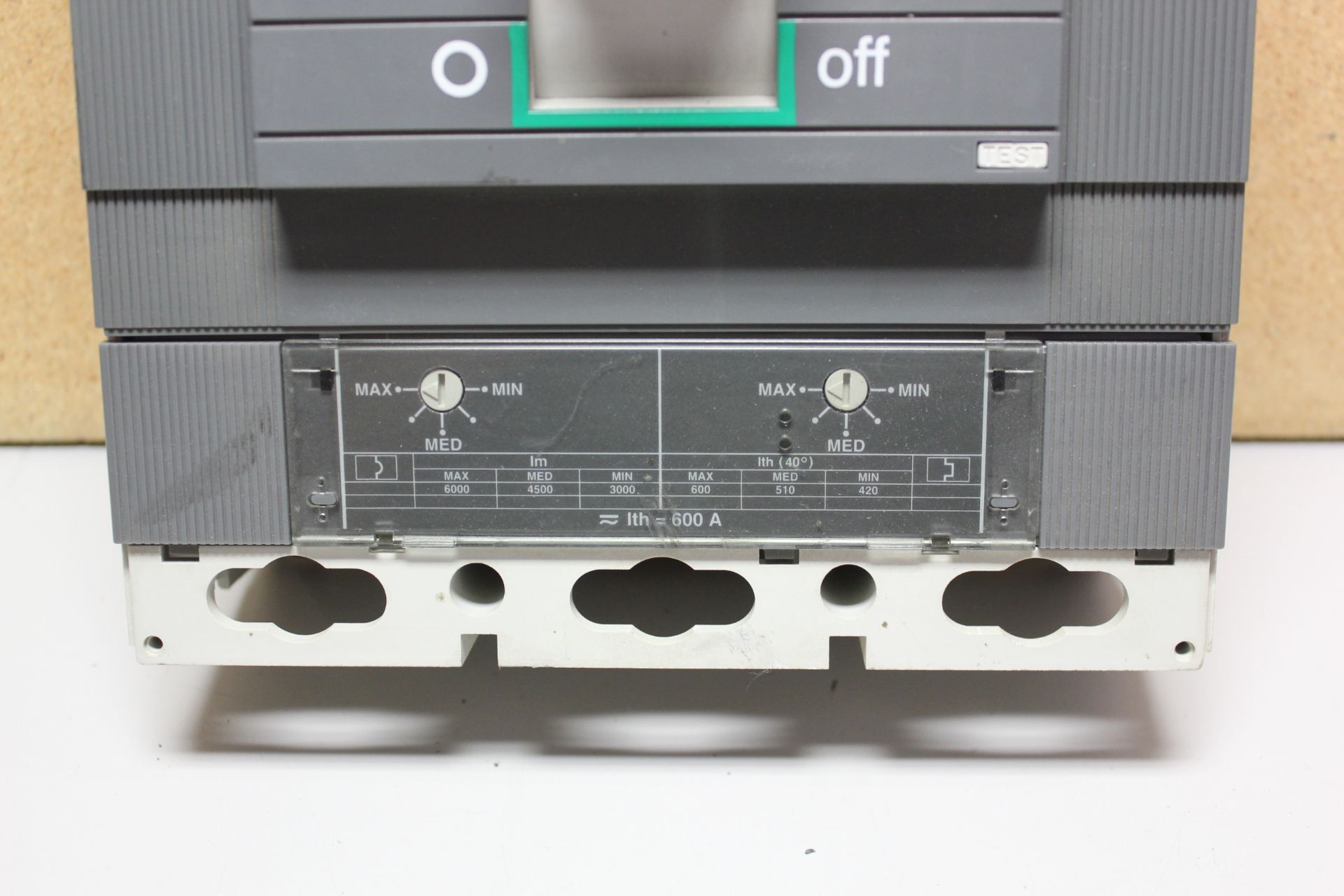 ABB SACE S6 600A 600V CIRCUIT BREAKER - Image 3 of 8