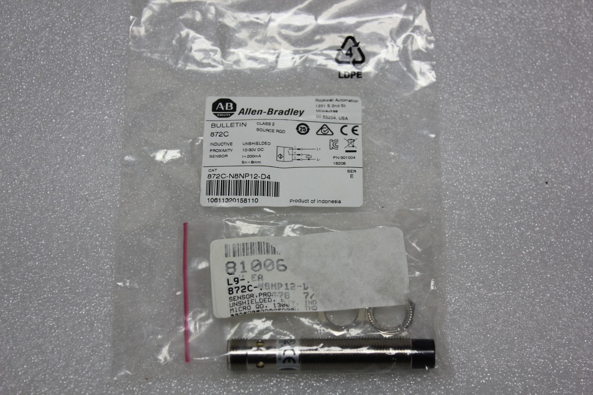 NEW ALLEN BRADLEY PROXIMITY SENSOR