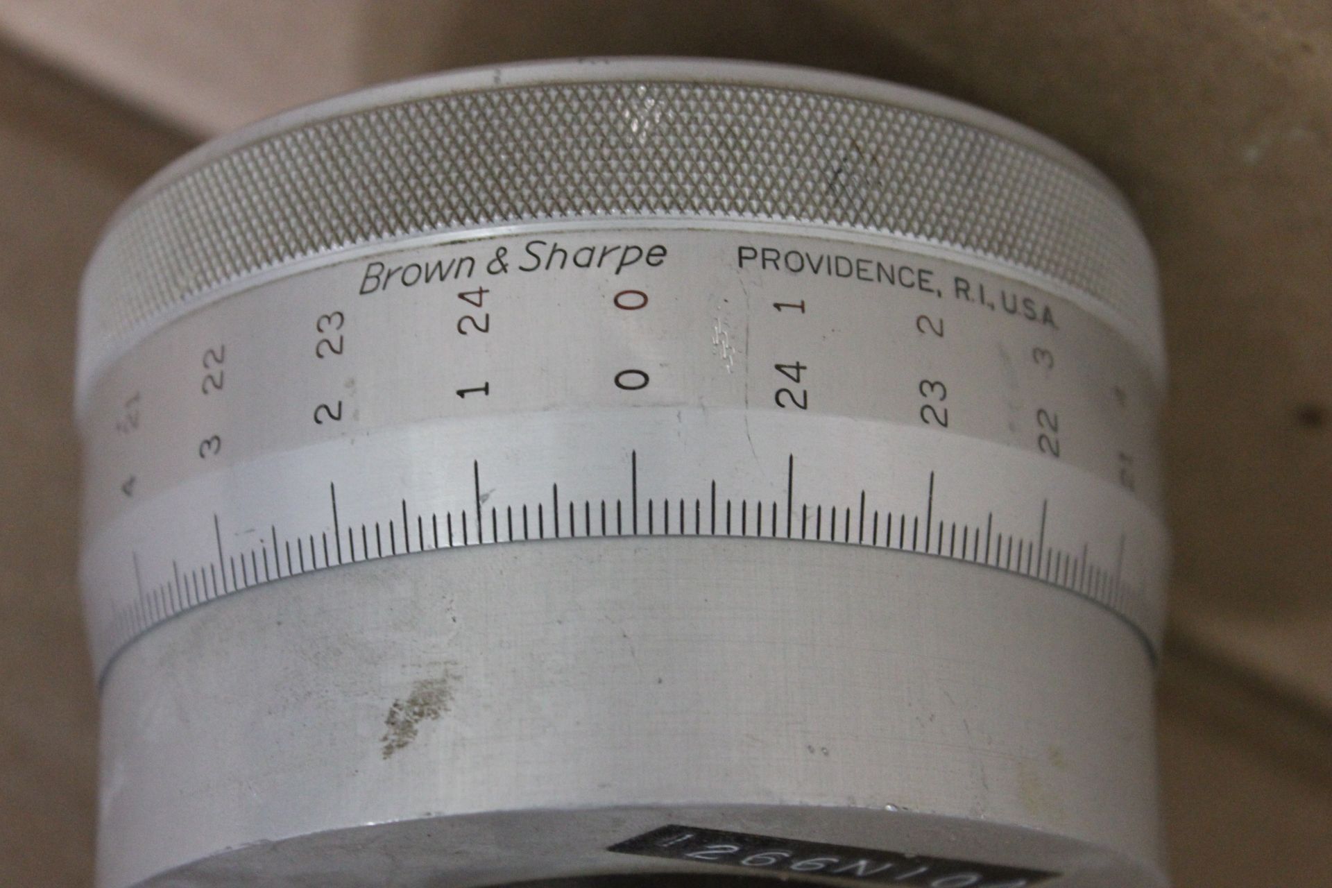 BROWN & SHARPE LARGE MICROMETER HEAD - Image 2 of 4