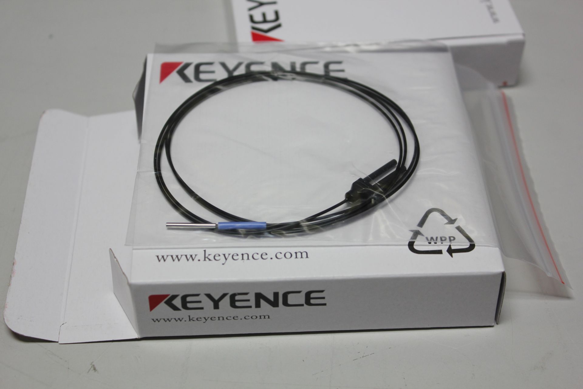 LOT OF NEW KEYENCE FIBER OPTIC SENSORS - Image 2 of 2