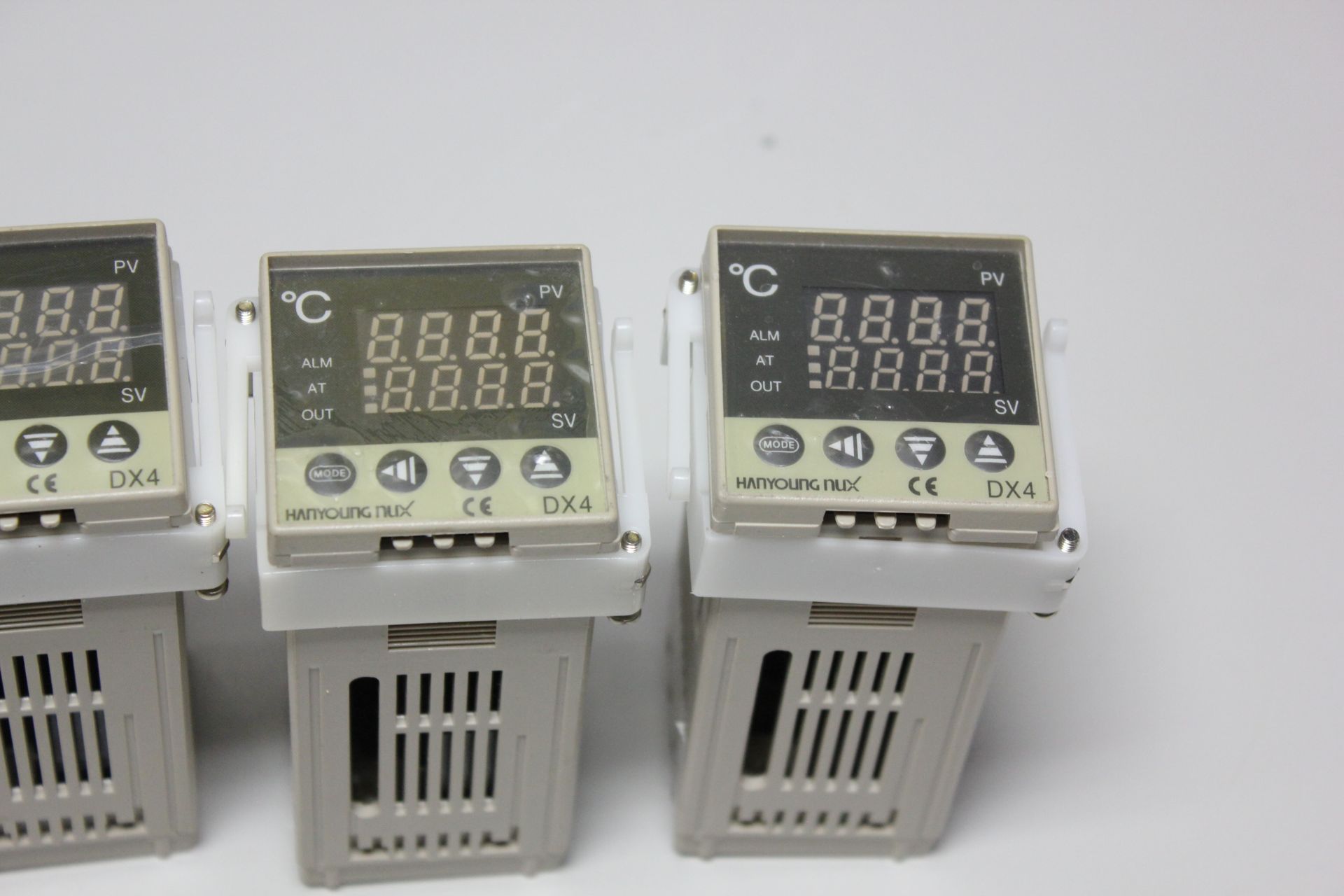 LOT OF HANYOUNG TEMPERATURE CONTROLLERS - Image 3 of 8