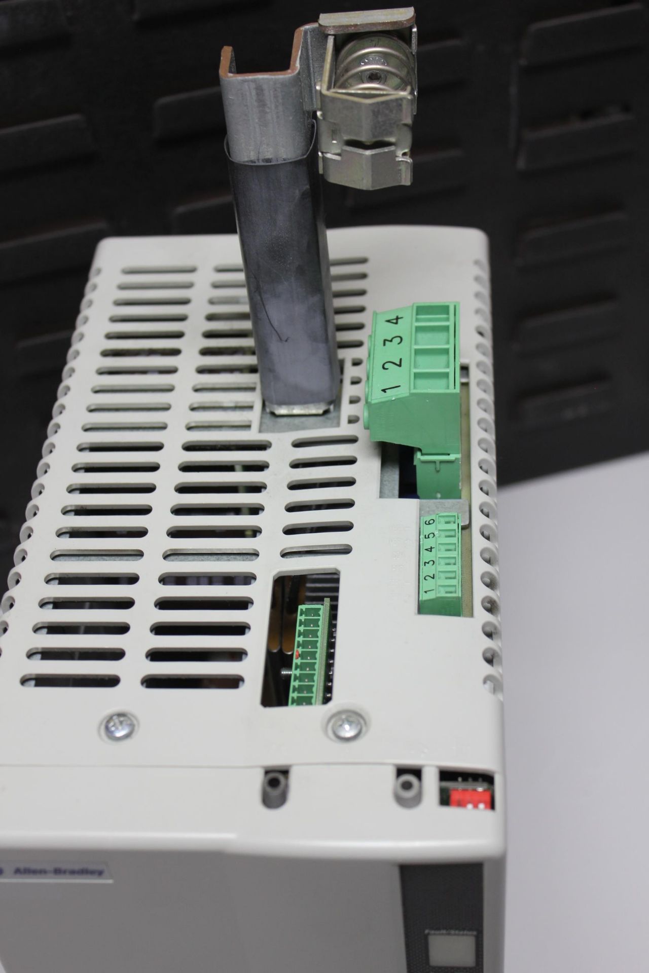 ALLEN BRADLEY KINETIX 6000 SERVO DRIVE - Image 2 of 5