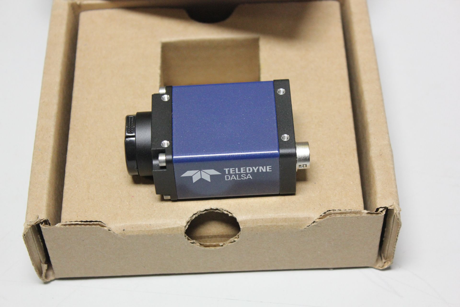 NEW TELEDYNE DALSA GigE MACHINE VISION CAMERA - Image 5 of 10