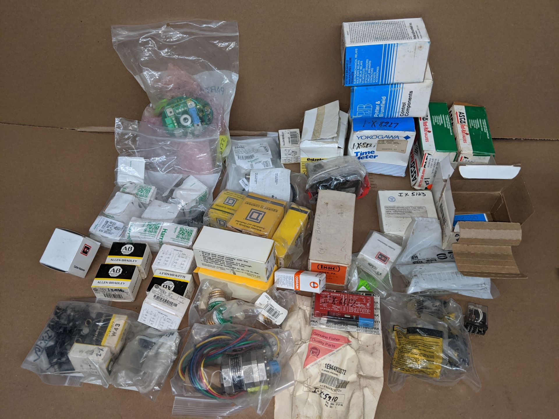 LOT OF MISC PARTS - Image 6 of 10