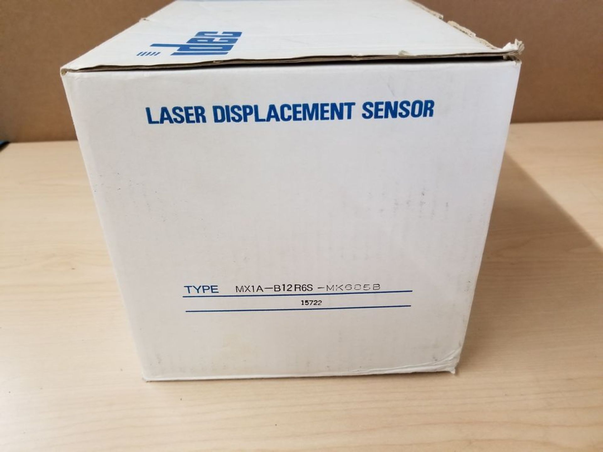 New IDEC Laser Displacment Sensor & Controller - Image 2 of 11