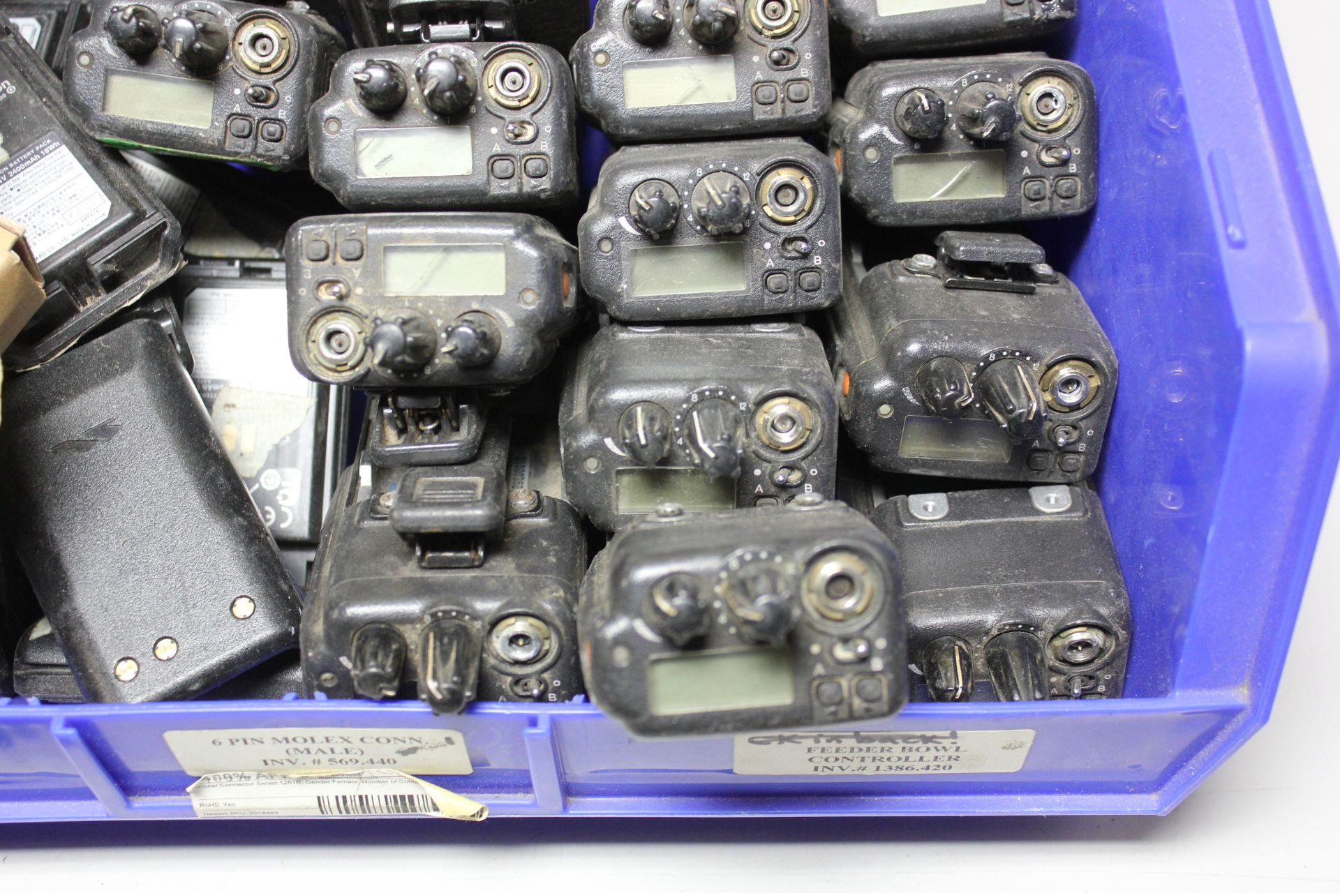 LOT OF KENWOOD HAND HELD TRANSCEIVER RADIOS & BATTERIES - Image 2 of 41