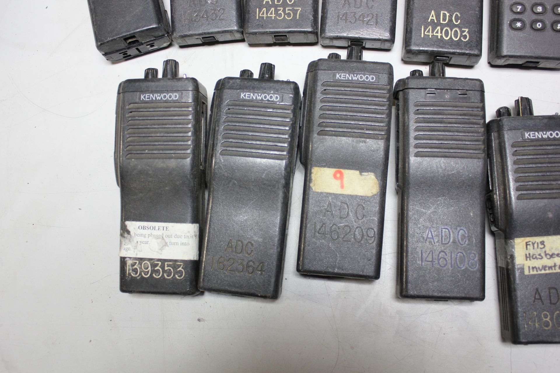 LOT OF KENWOOD HAND HELD TRANSCEIVER RADIOS & BATTERIES - Image 15 of 41