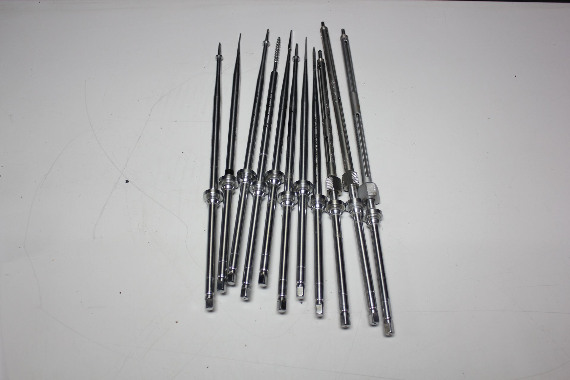 LOT OF MEDTRONIC SURGICAL DRILL BITS AND PROBES