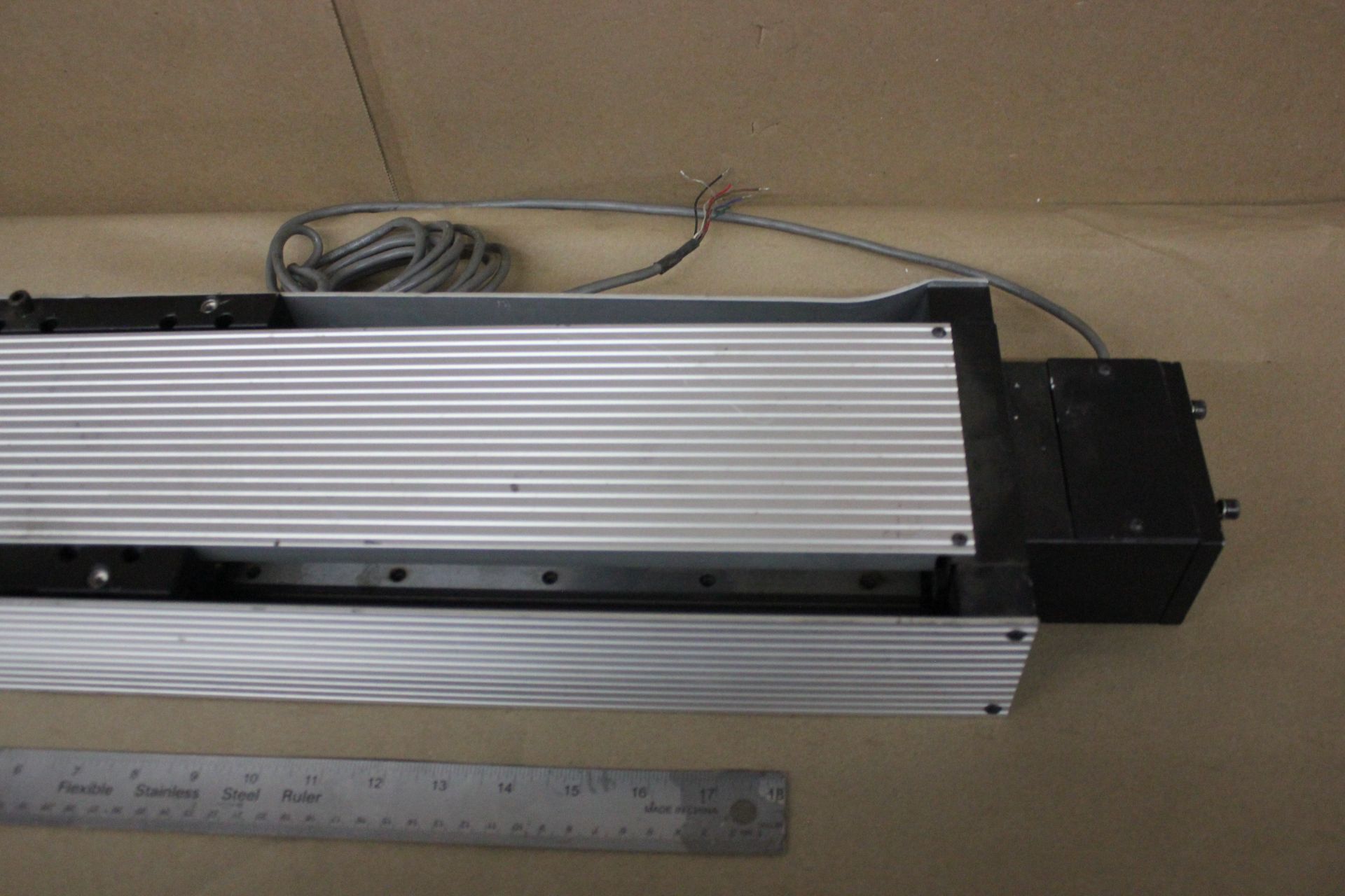 LINTECH LINEAR STAGE - Image 4 of 9