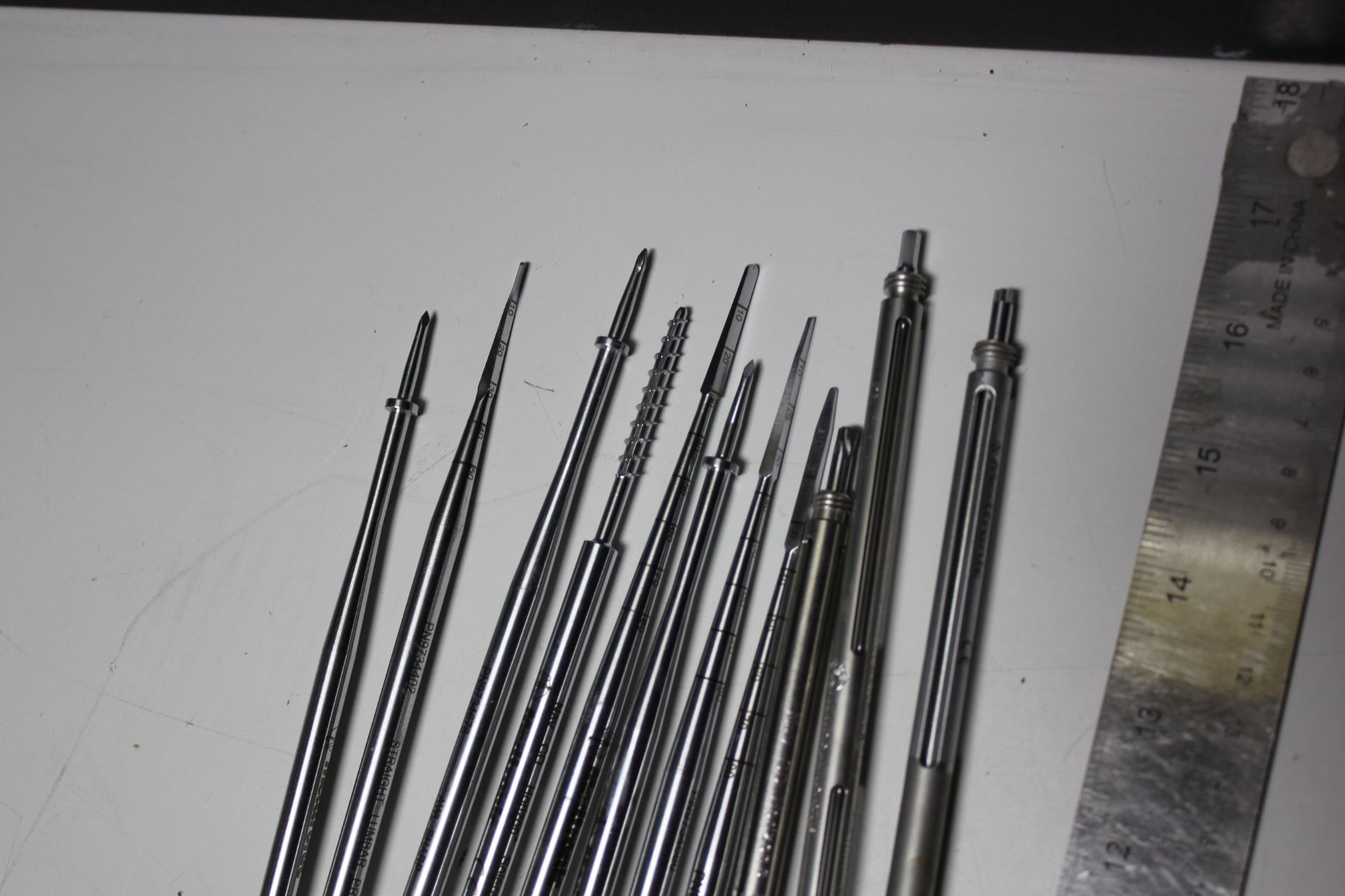 LOT OF MEDTRONIC SURGICAL DRILL BITS AND PROBES - Image 3 of 12