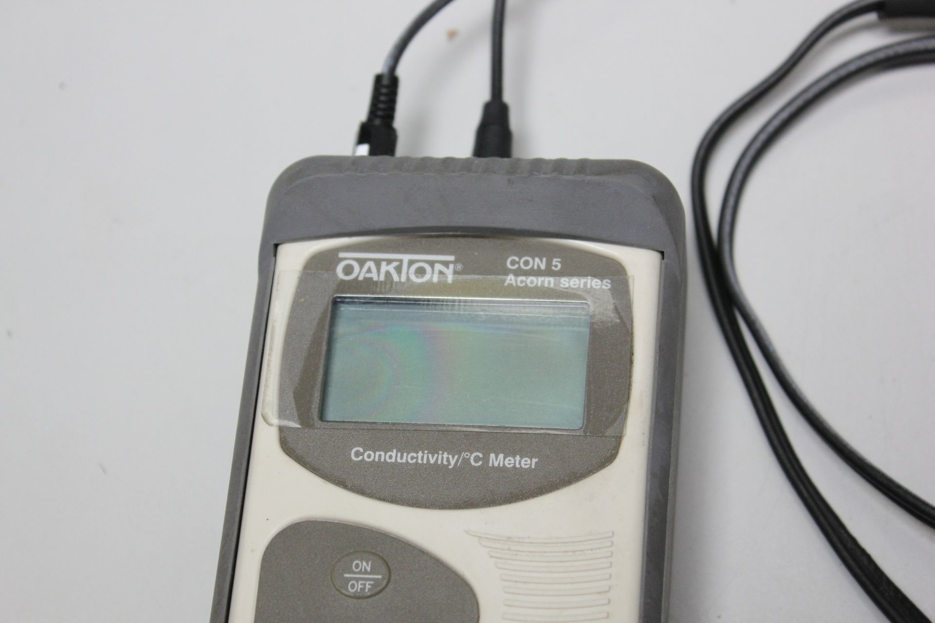 OAKTON CONDUCTIVITY/ °C METER - Image 3 of 8