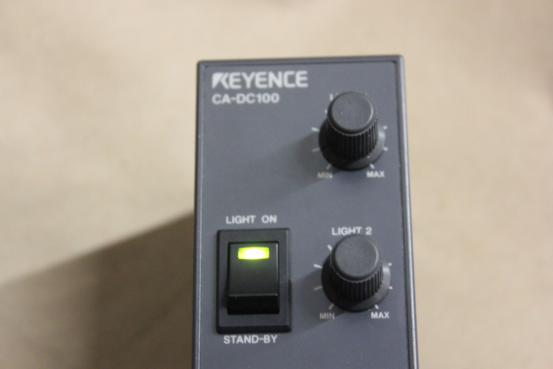 KEYENCE MACHINE VISION LIGHT CONTROLLER - Image 4 of 4