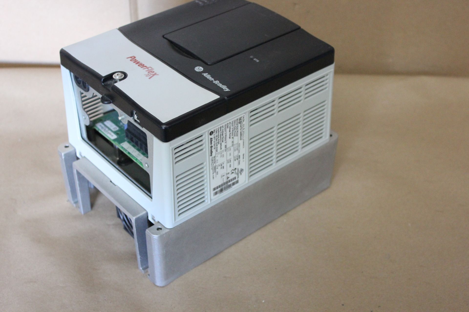 ALLEN BRADLEY POWERFLEX 70 3HP AC DRIVE - Image 3 of 6