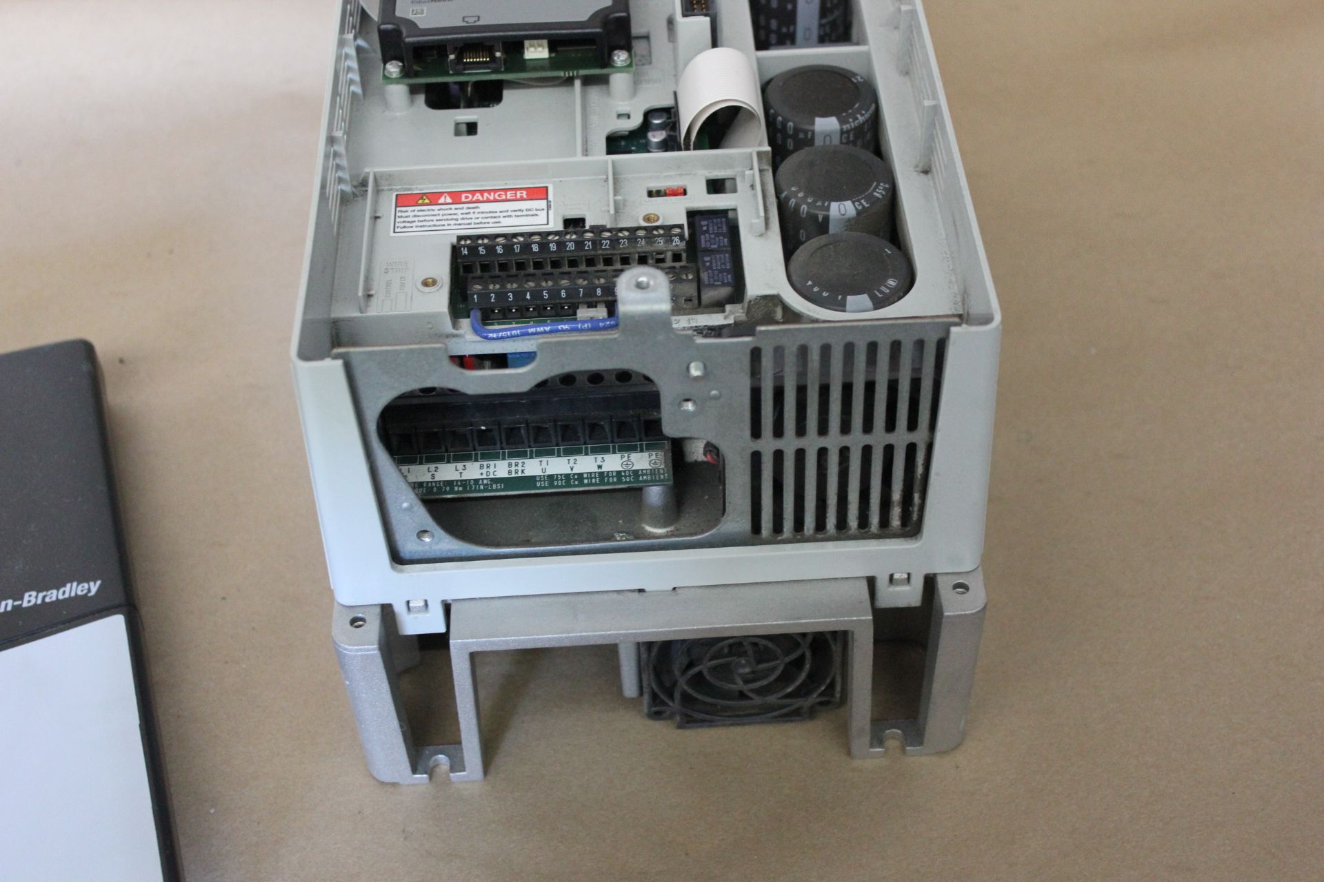 ALLEN BRADLEY POWERFLEX 70 7.5HP AC DRIVE - Image 9 of 10