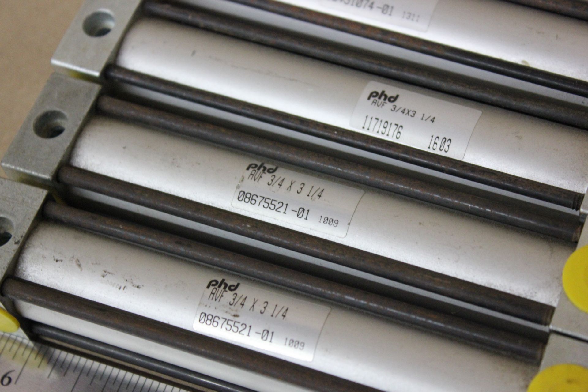 LOT OF NEW PHD PNEUMATIC CYLINDERS - Image 4 of 4