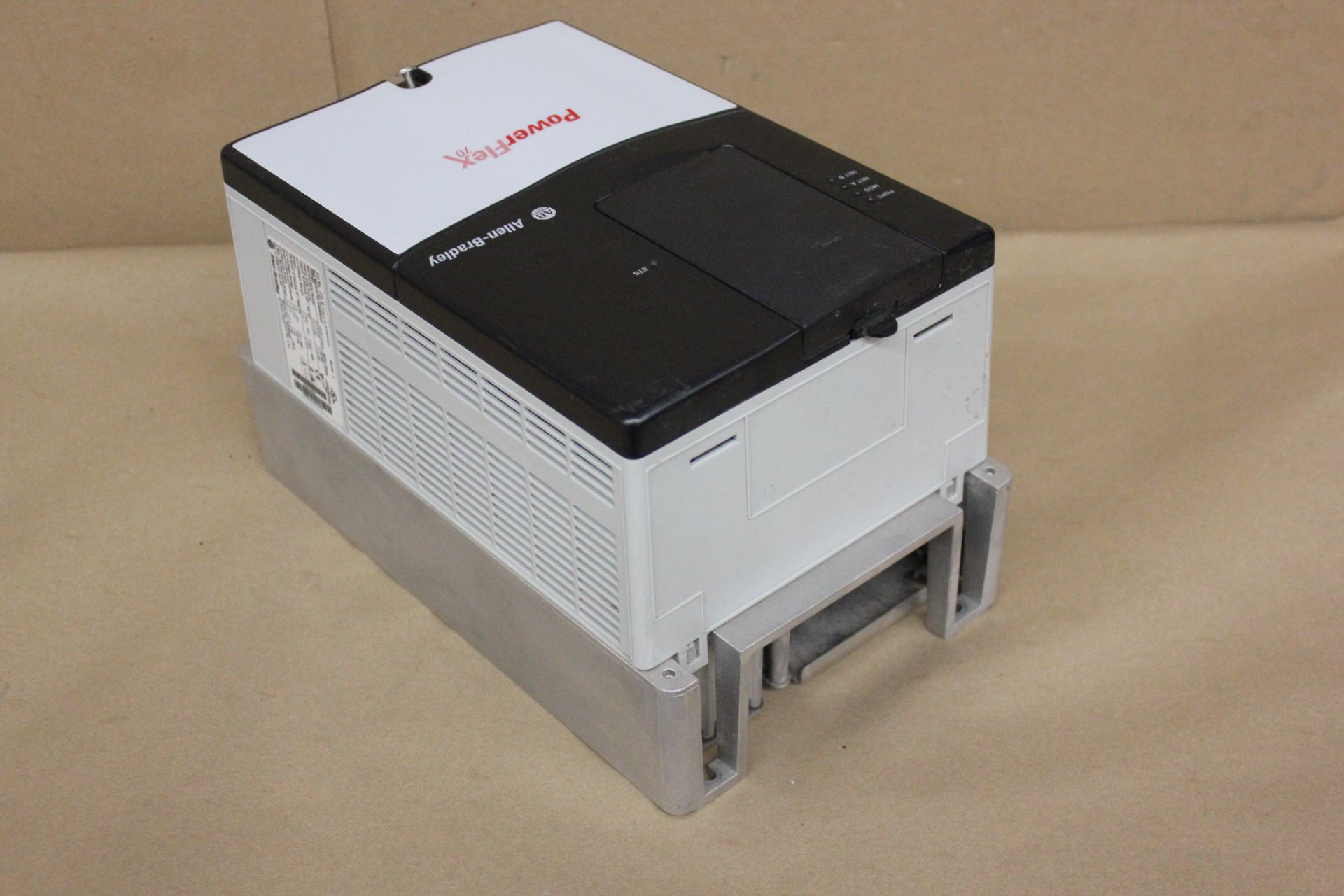 ALLEN BRADLEY POWERFLEX 70 10HP AC DRIVE - Image 6 of 10