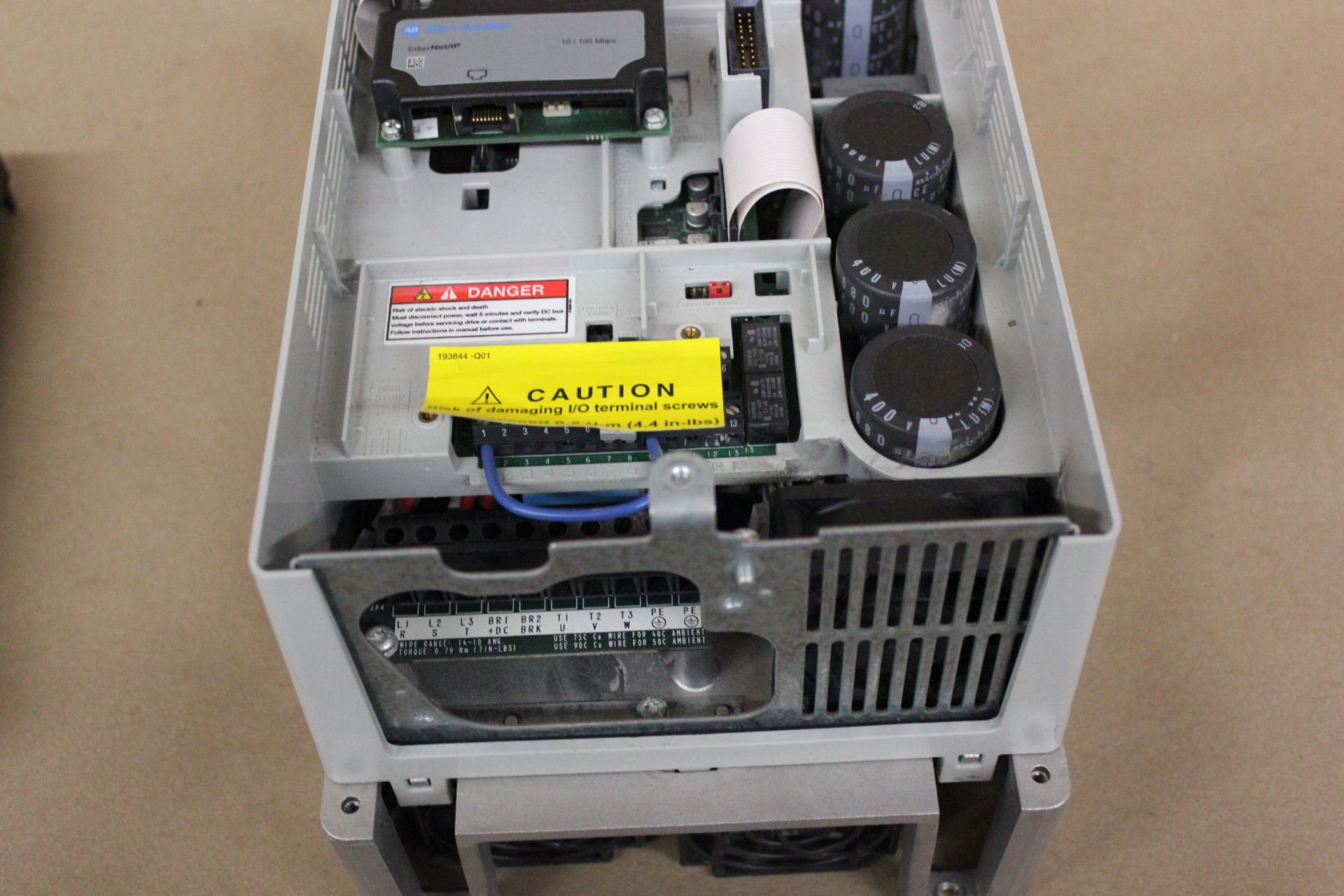 ALLEN BRADLEY POWERFLEX 70 10HP AC DRIVE - Image 9 of 10