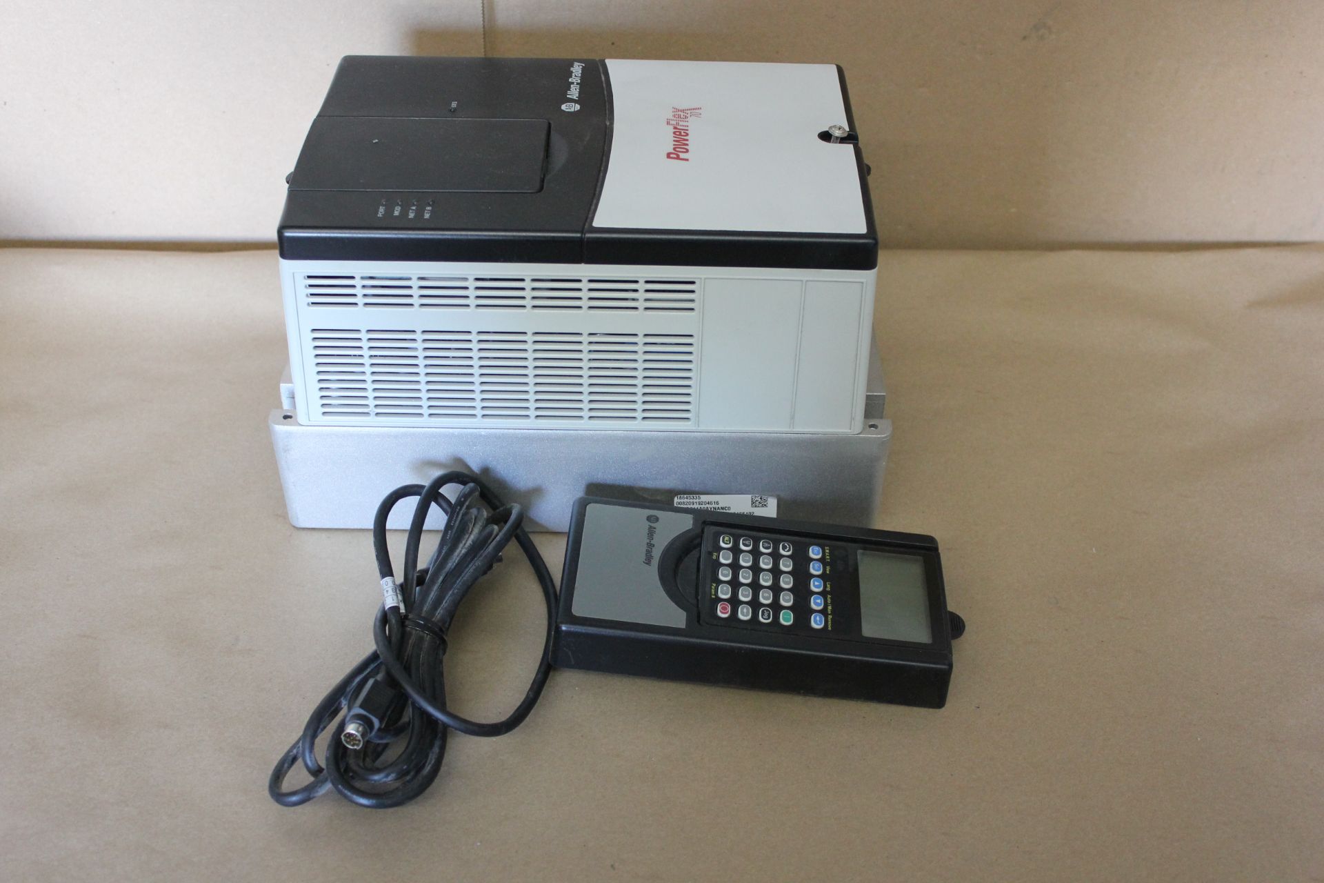 ALLEN BRADLEY POWERFLEX 70 7.5HP AC DRIVE