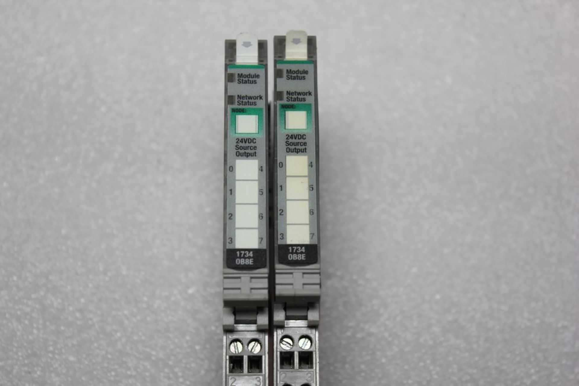 LOT OF ALLEN BRADLEY POINT I/O MODULES WITH CARRIERS - Image 2 of 4